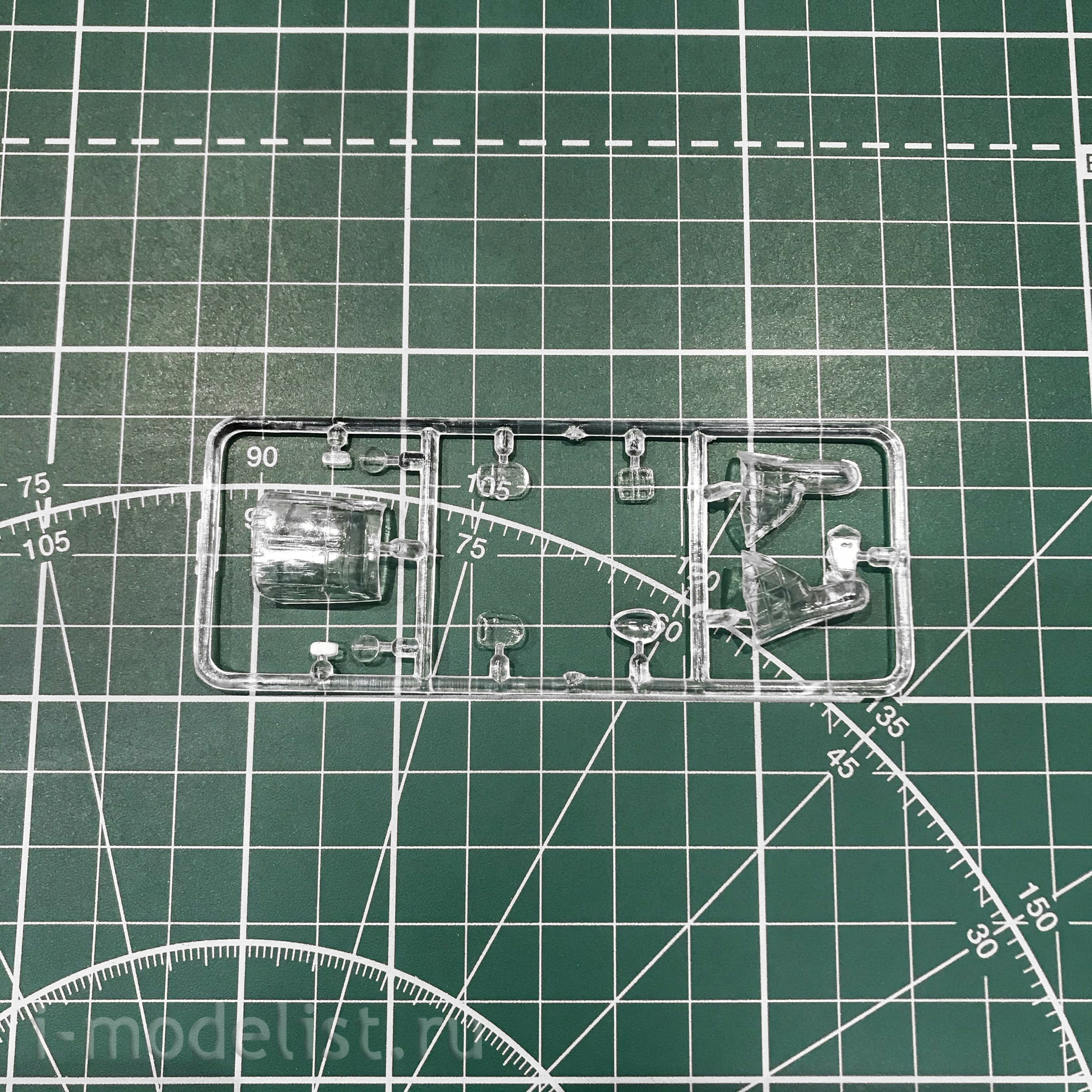 1438 Amodel 1/144 Aircraft Beriev Be-12 Nato code 