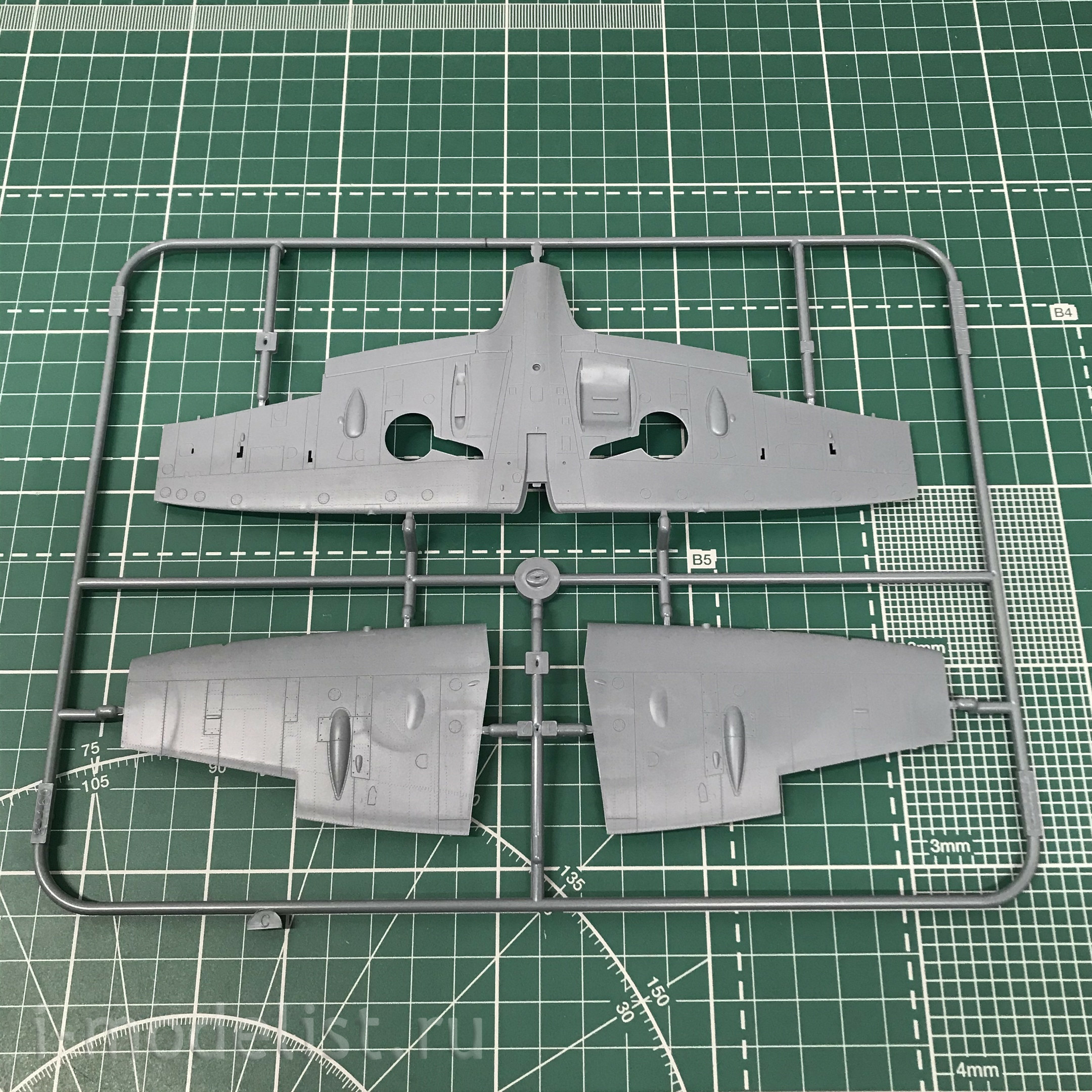11146 Eduard 1/48 Scale Model SPITFIRE STORY: Tally ho! DUAL COMBO