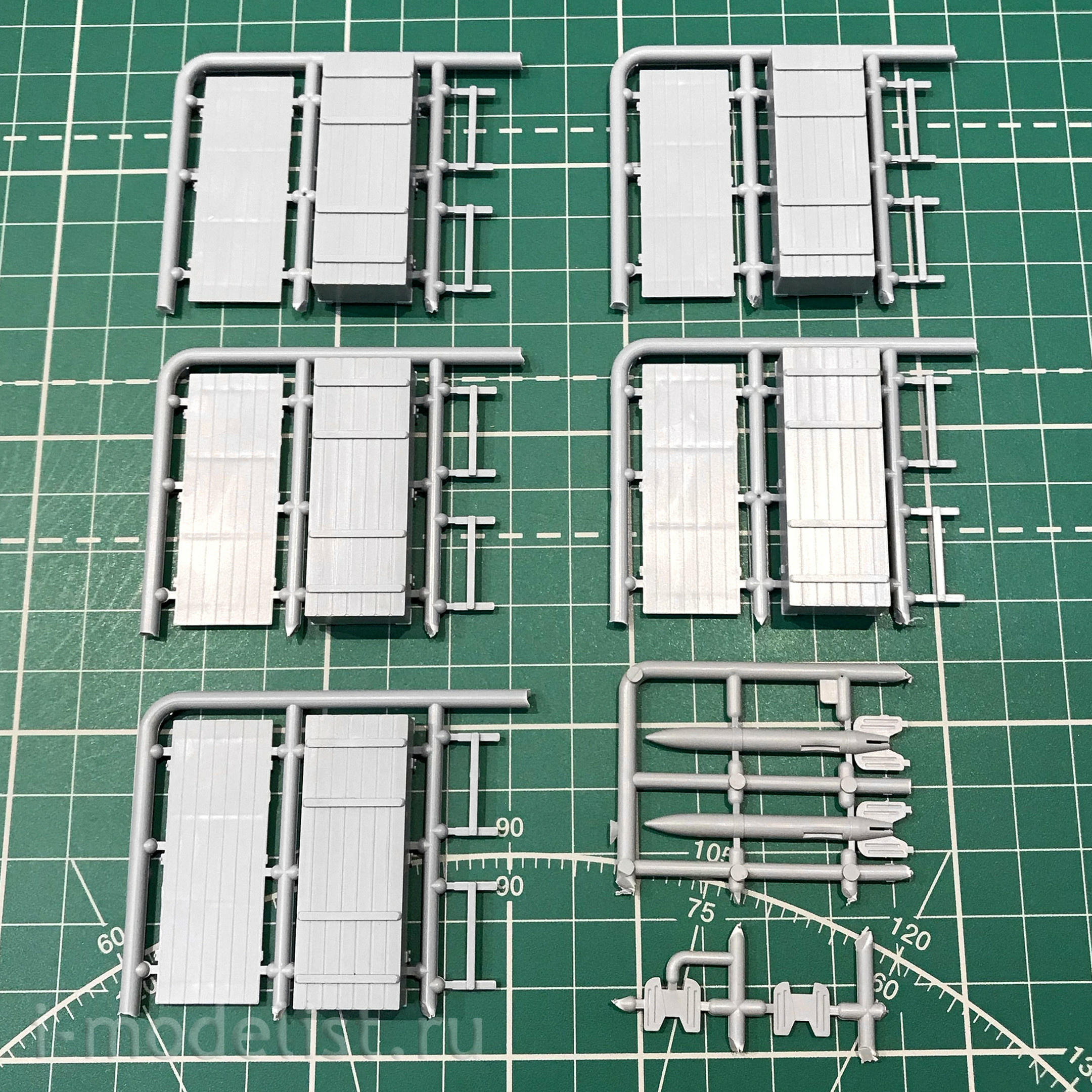 35053 Maket 1/35 132mm re-active projectile capping