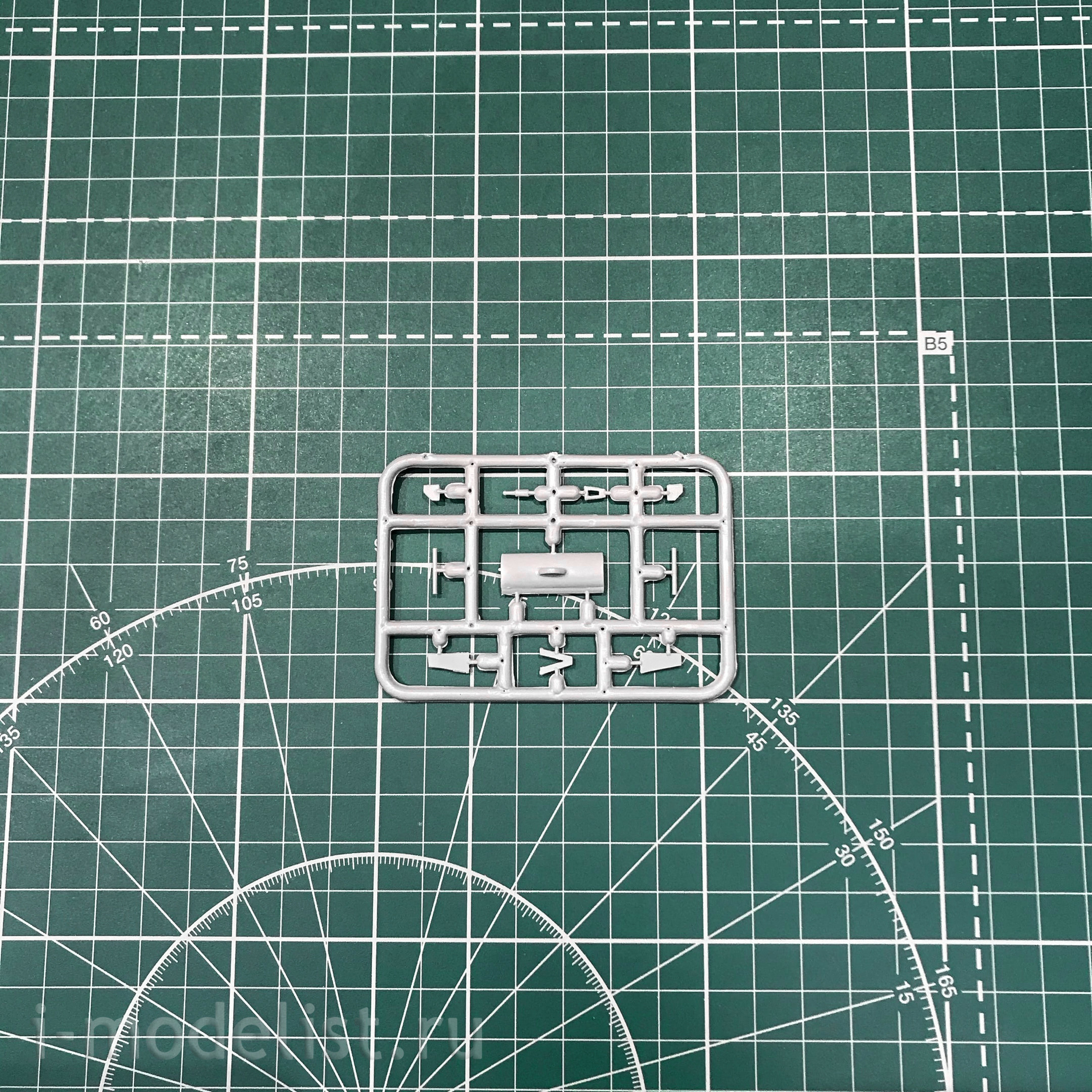 14606 Orient Express 1/144 Set of airfield equipment №7