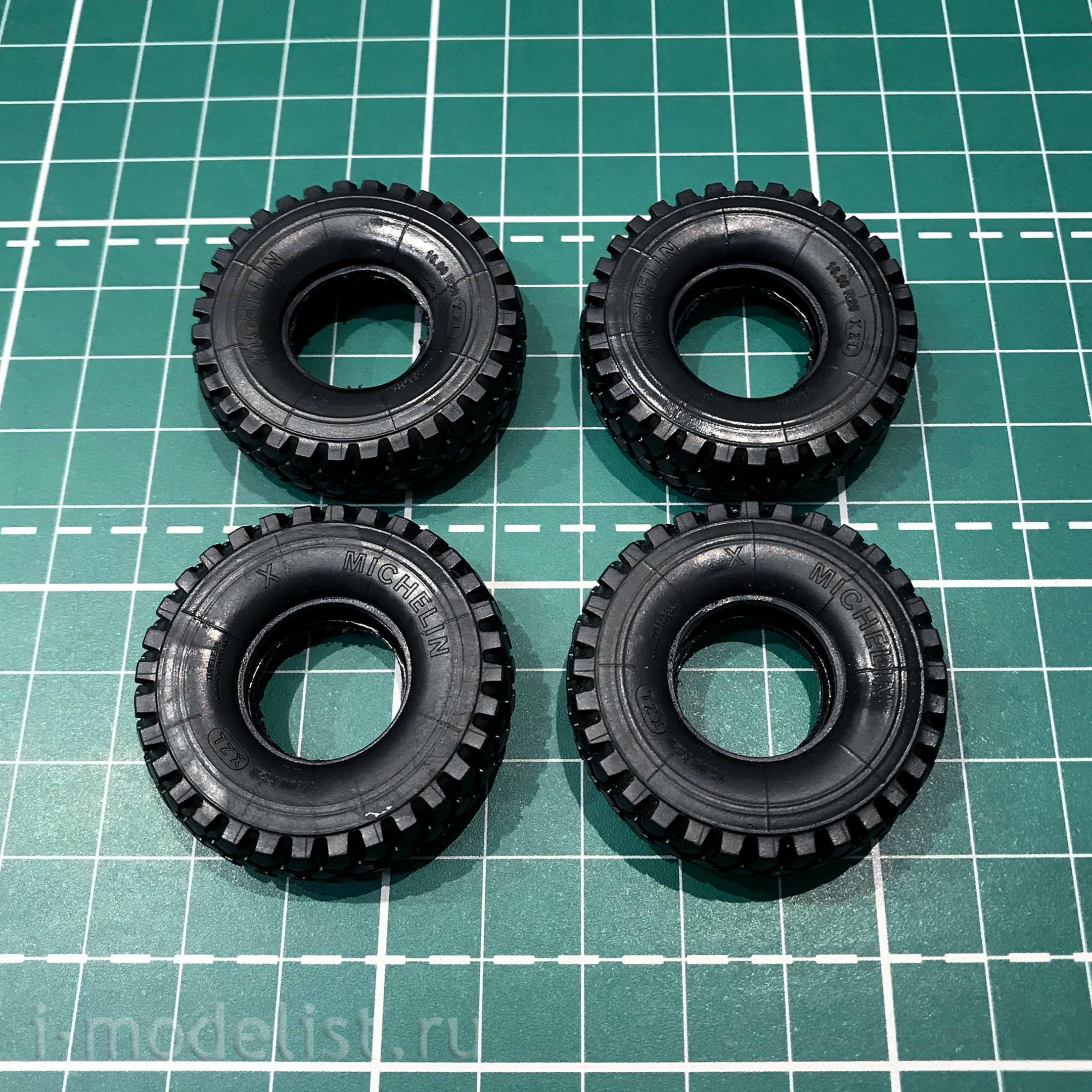 PH35044 Panda 1/35 M1235 MAXXPRO Dash with SPARK II Mine Roller