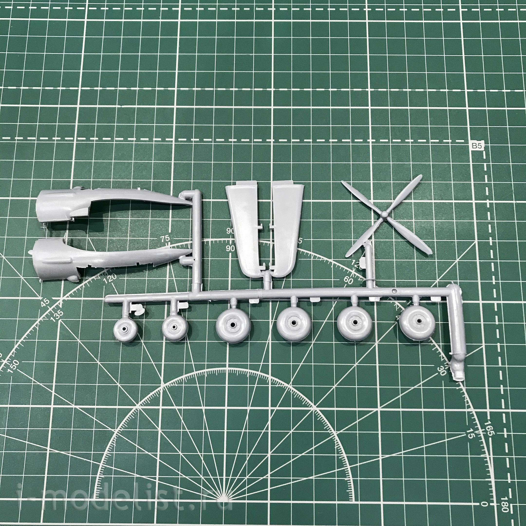 72277 Orient Express 1/72 Medium bomber B-26 Marader 