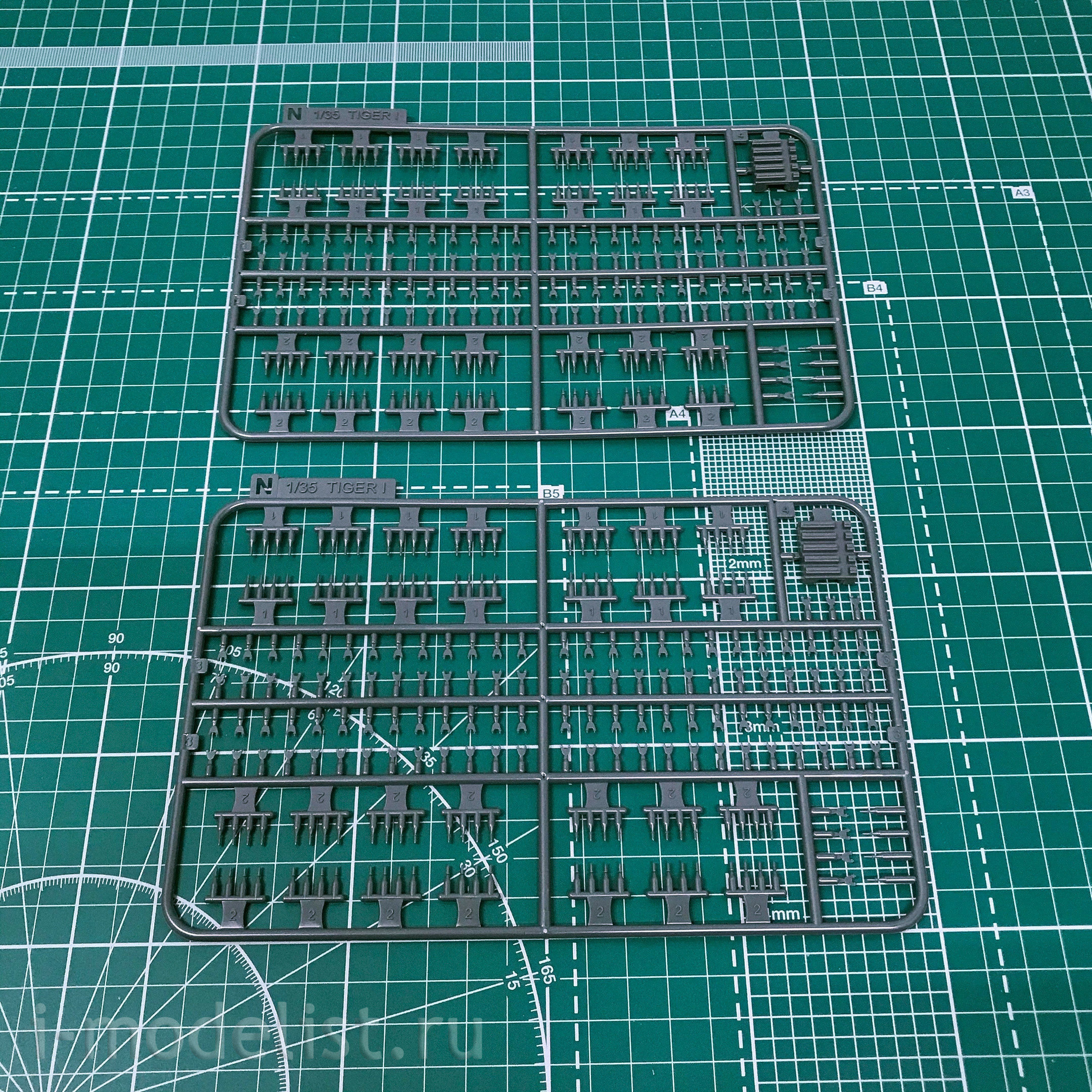 RM-5025 Rye Field Model 1/35 German Tiger I Early Production Wittmann's Tiger No. 504 w/ full interior