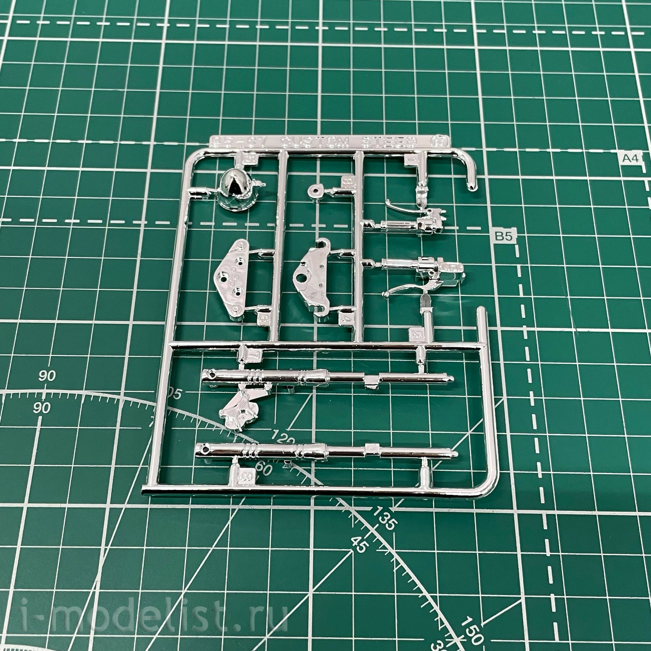 06268 Aoshima 1/12 Honda NC26 Steed VSE '96