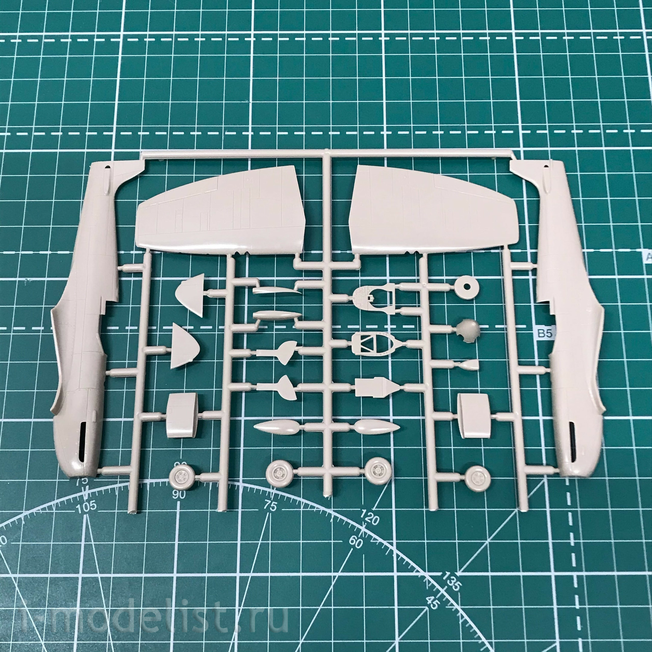 AZ7486 AZmodel 1/72 Supermarine Spitfire Mk.IX 