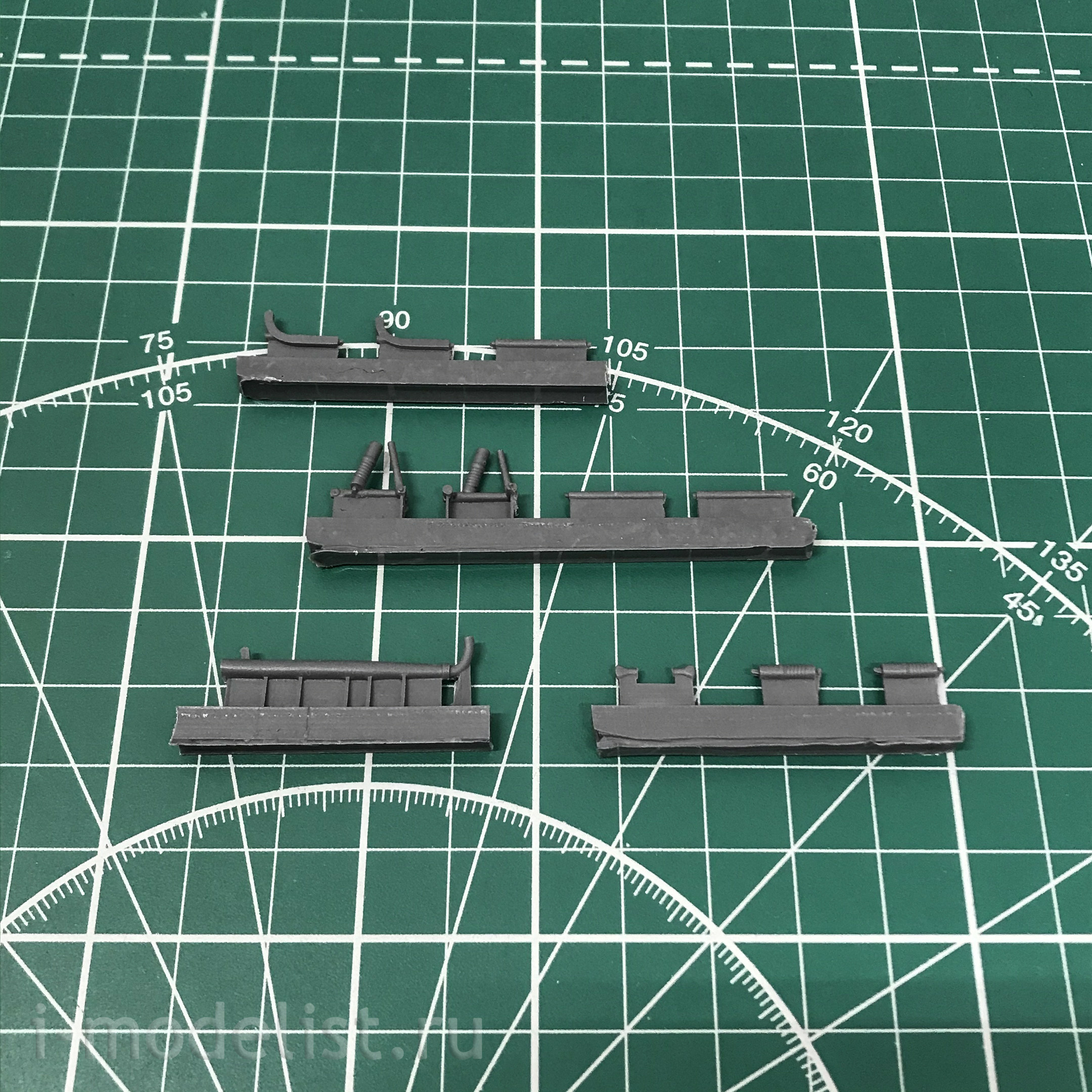 35008 GunTower Models 1/35 Soviet cargo scooter Kit 2 (booth)