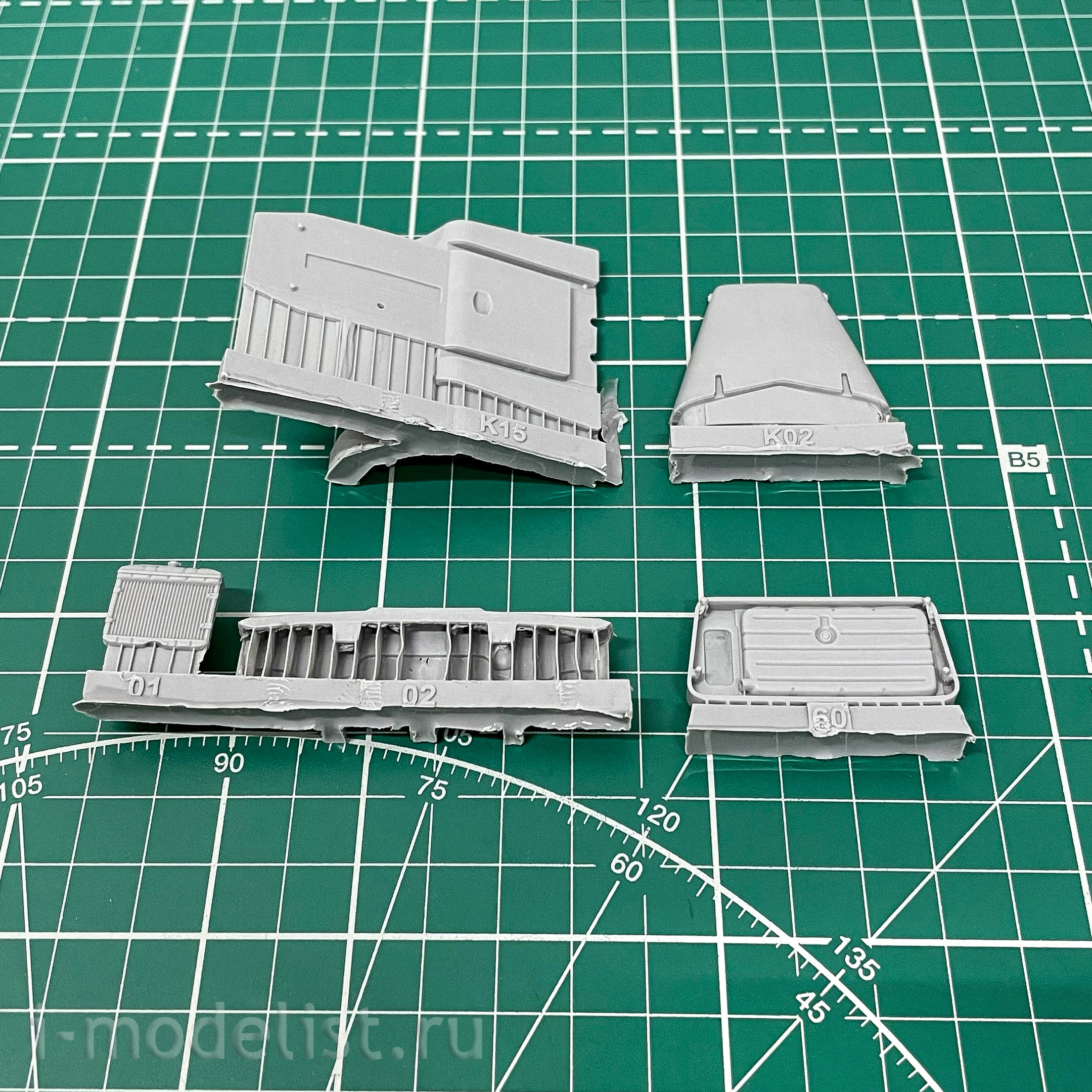 35030 GunTower Models 1/35 is a Soviet tractor with a semi-trailer. Kit 1 (51)