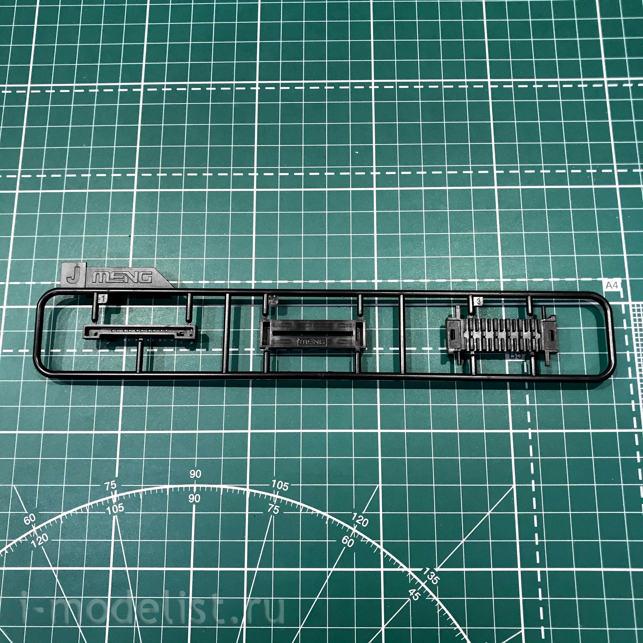 ES-005 Meng 1/35 Russian T-90A main battle tank, Special version (under license from UVZ)