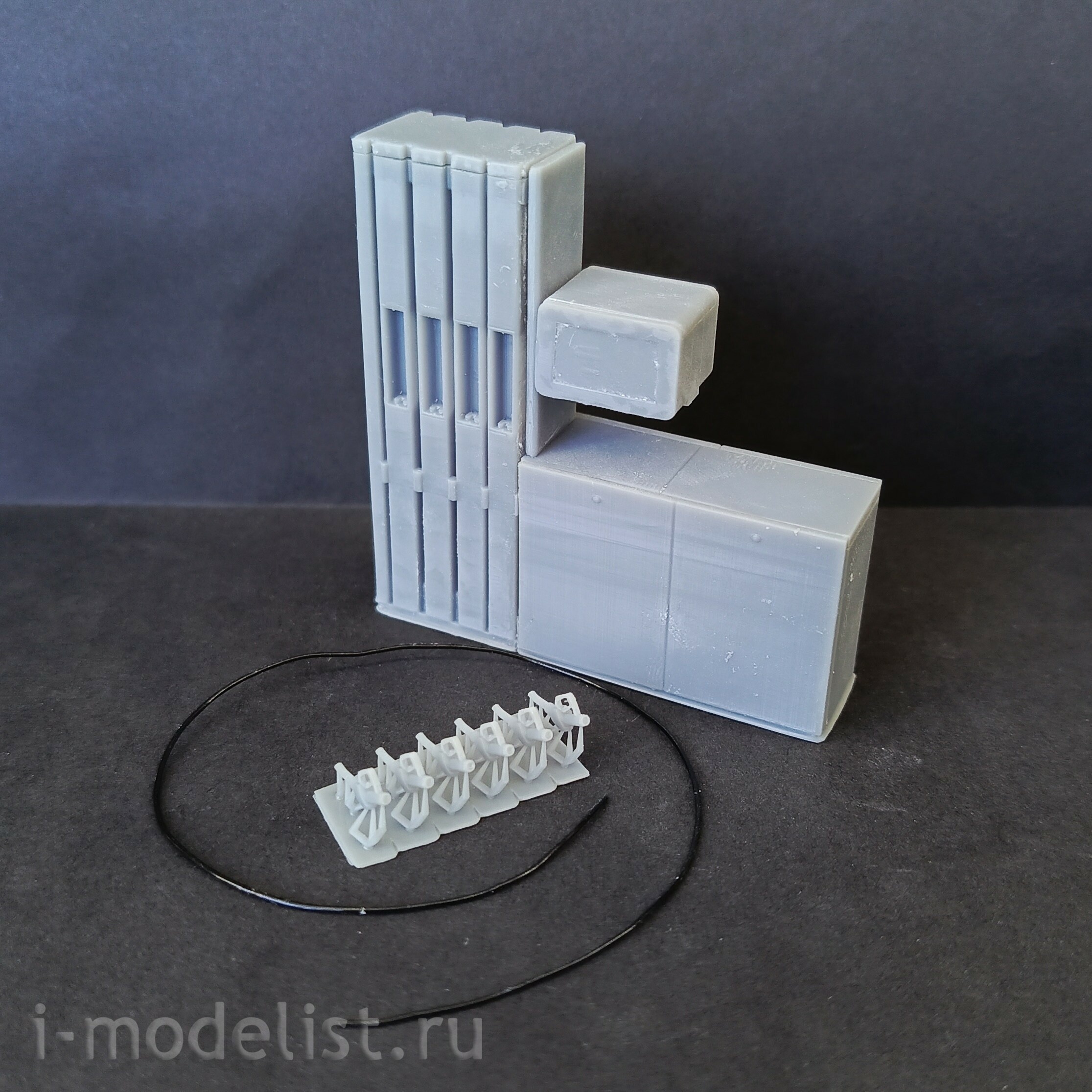 DMS-35287 ДМС 1/35 Бензоколонка ТРК С240