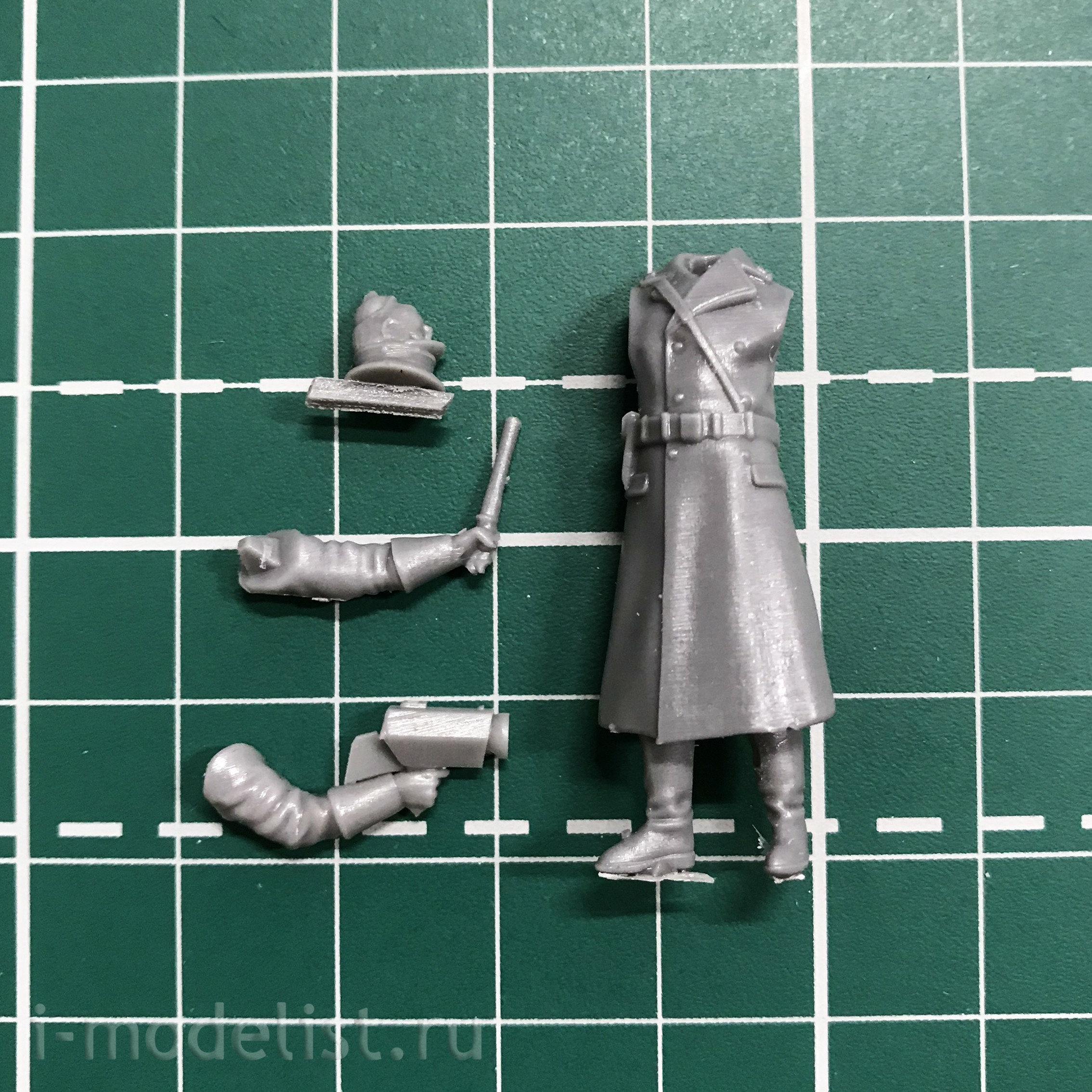 43023 GunTower Models 1/43 traffic police Inspector #5, unpainted figure
