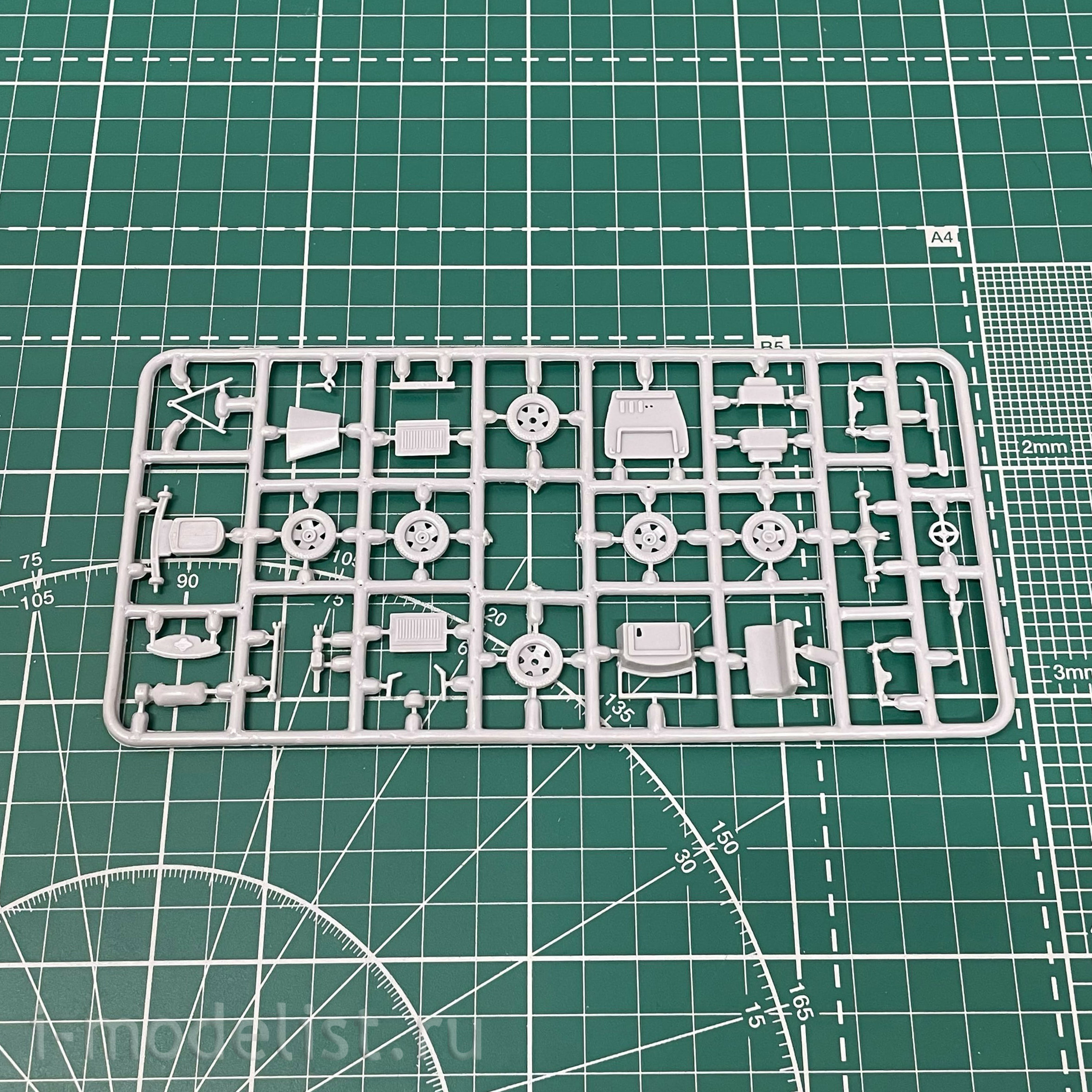 72003 Zebrano 1/72 Soviet Aviation radio station RSB-F