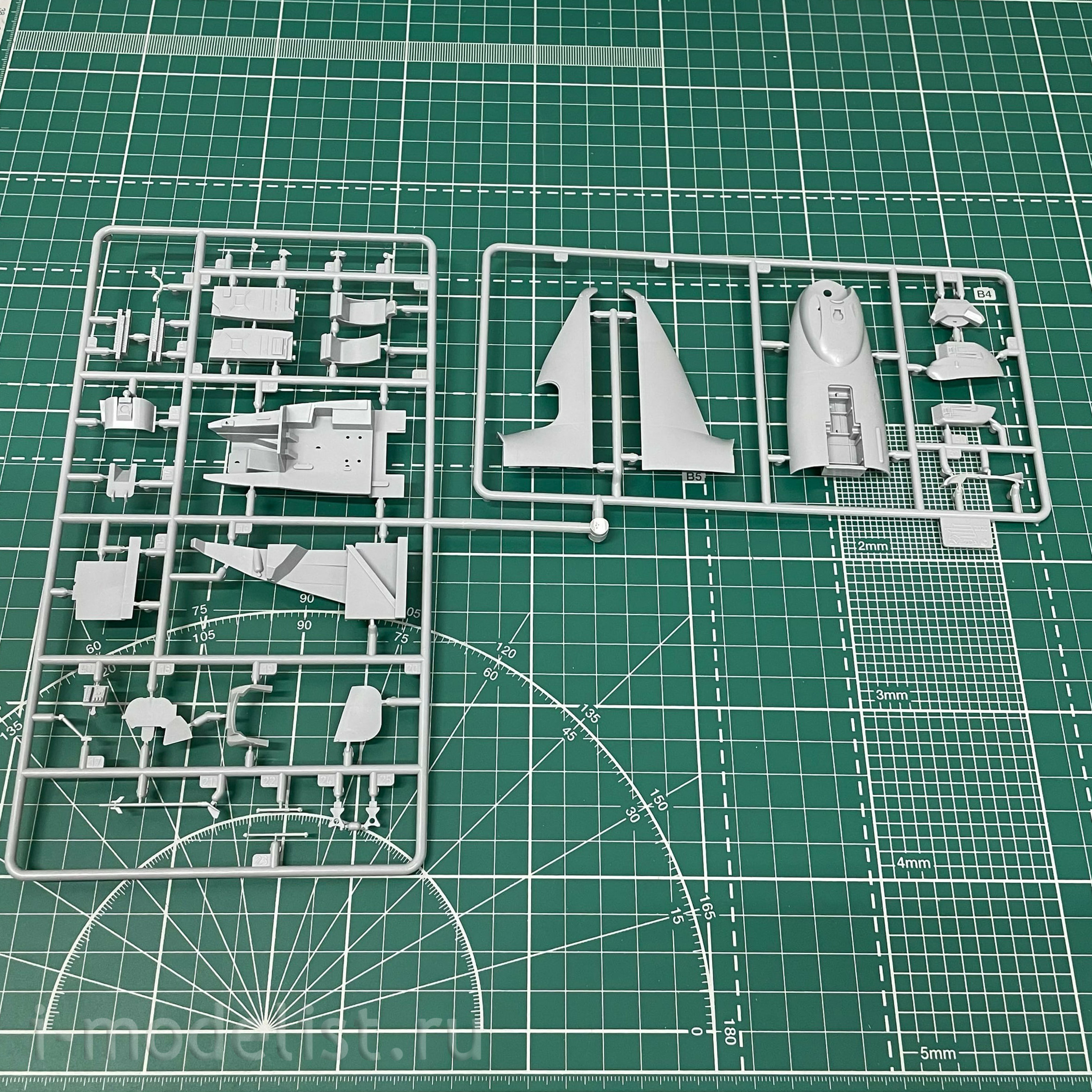 4823A Zvezda 1/48 Soviet attack helicopter