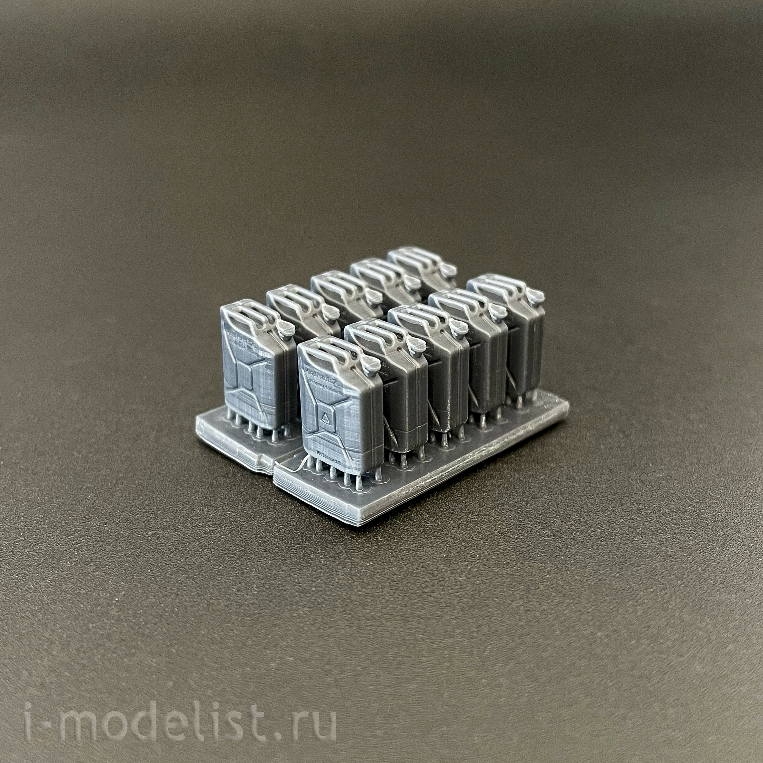 39019 SX-Art 1/35 Канистра Германия 20 литров для топлива (10 шт.)