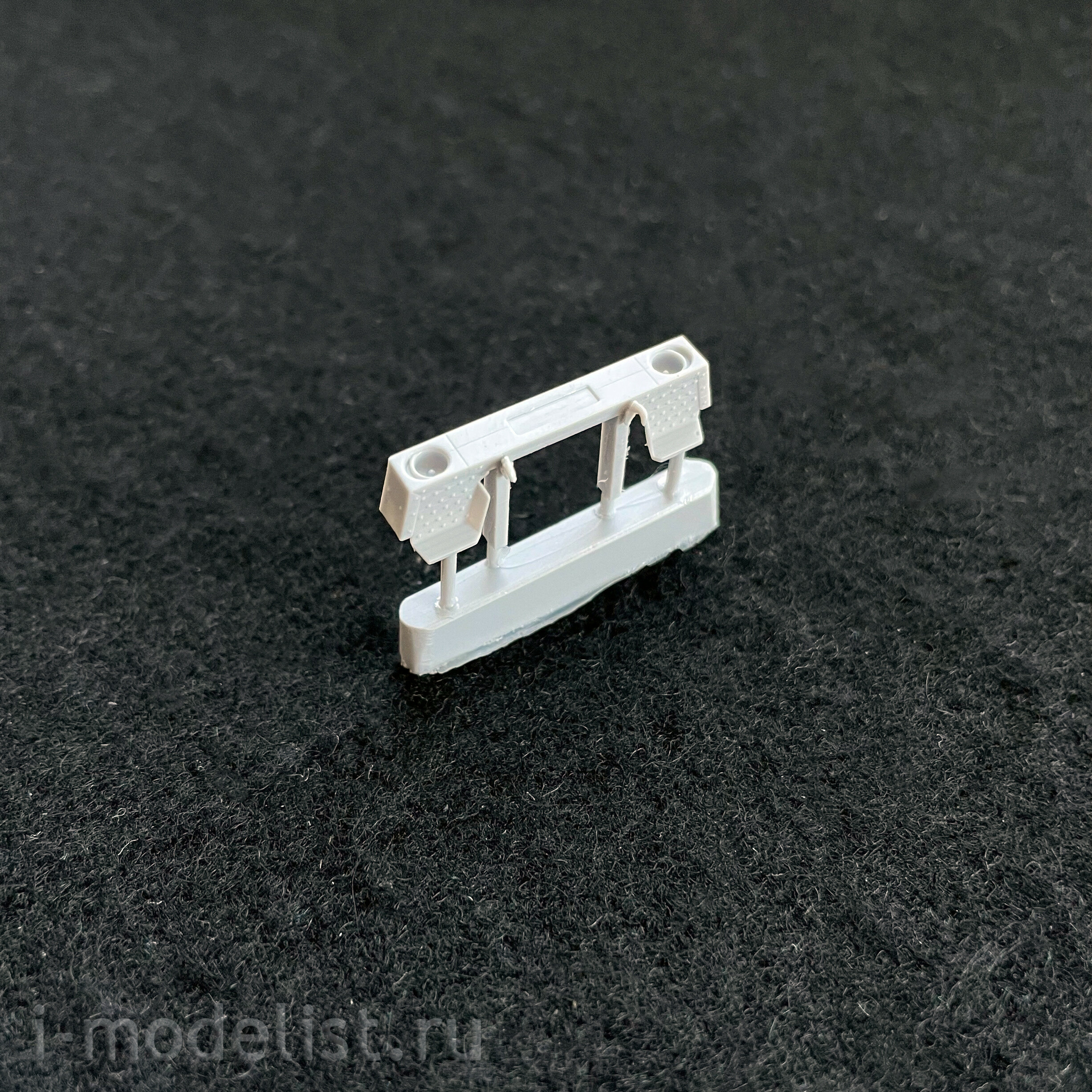 ASK72214 All Scale Kits (ASK) 1/72 Conversion Kit for U-4320-31(-41): Hood, civilian bumper, Air Filter
