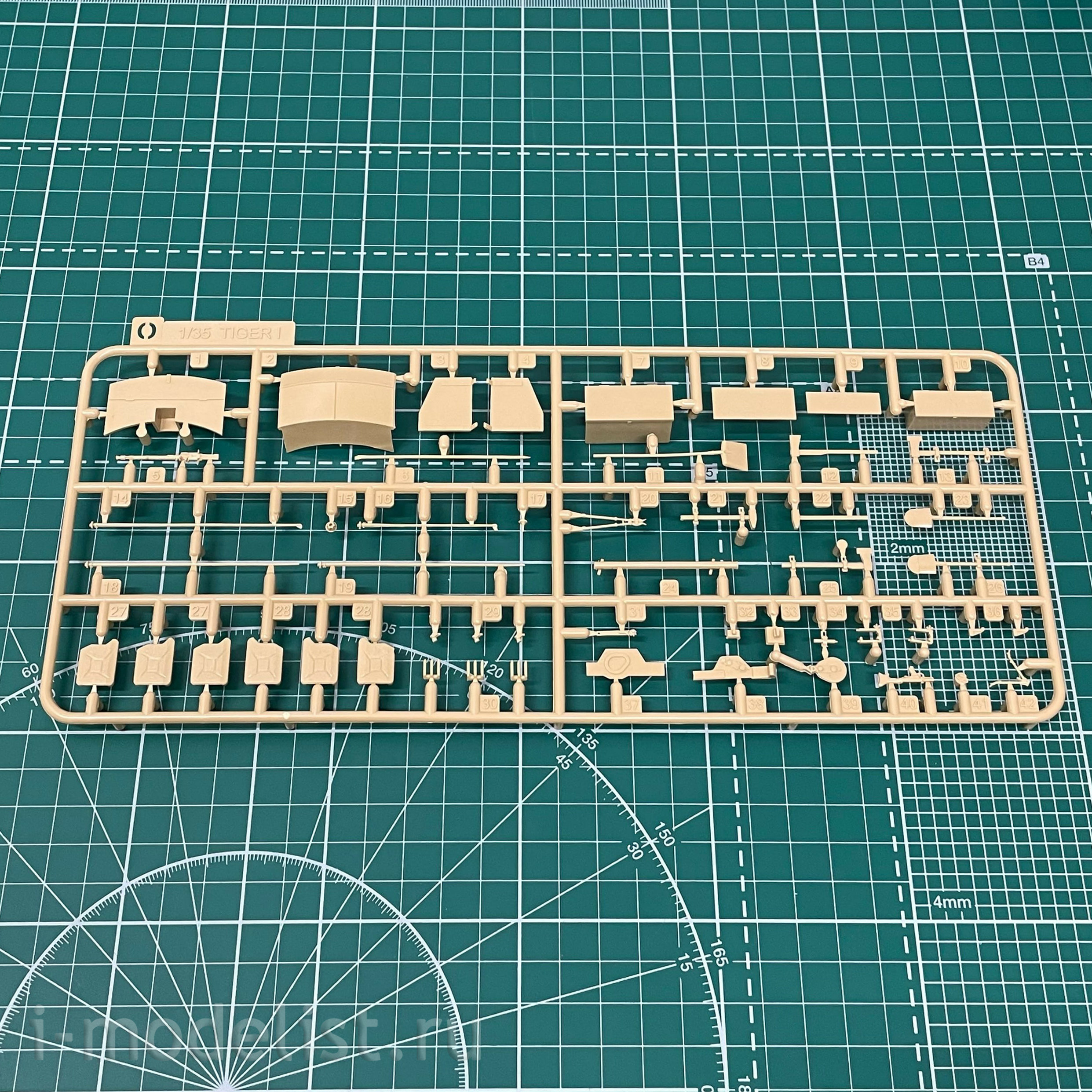RM-5078 Rye Field Model 1/35 Sd.Kfz.181 Tiger I INITIAL PRODUCTION