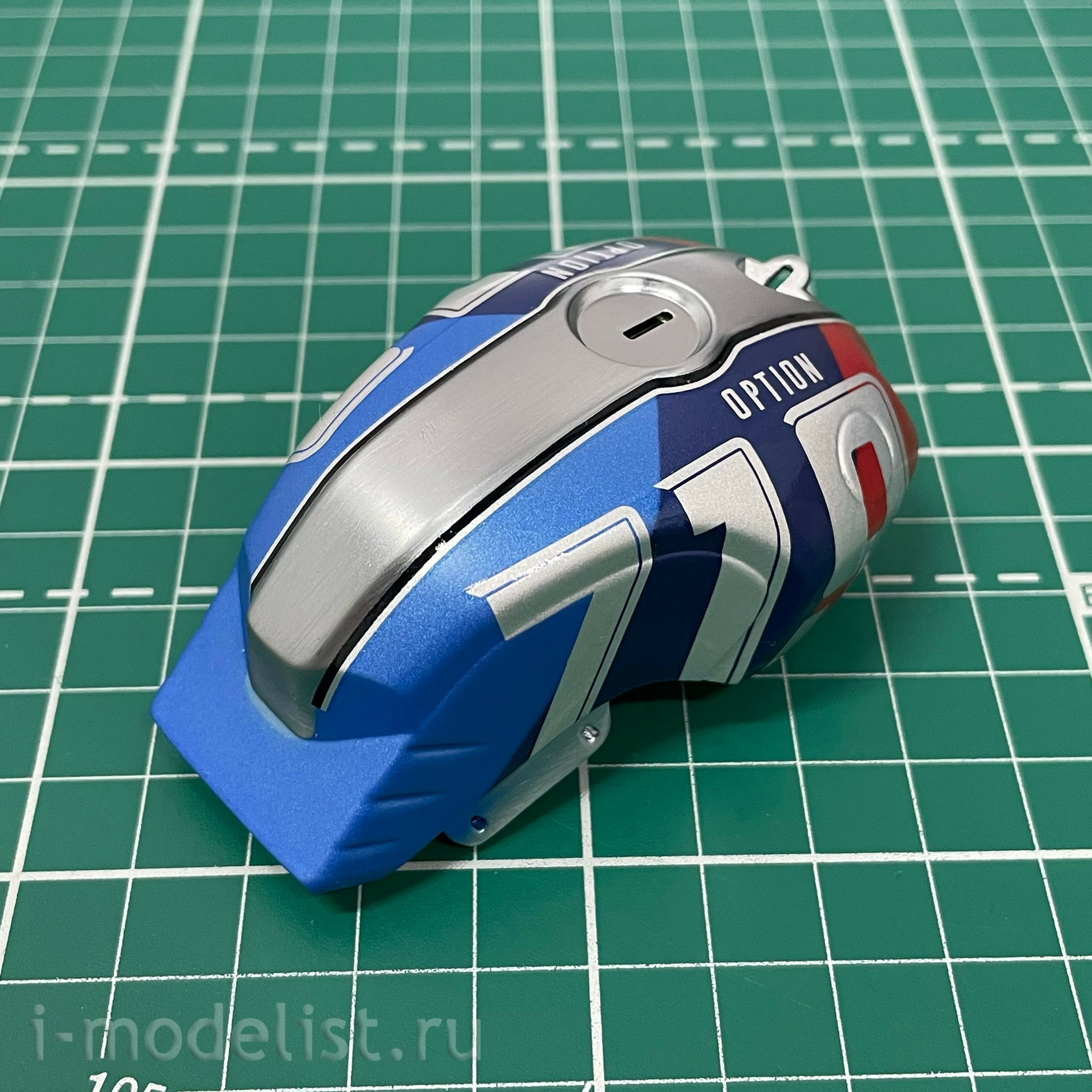 MT-003t Meng 1/9 Motorcycle BMW R nineT Option 719 Mars Red/ Cosmic Blue (Painted)