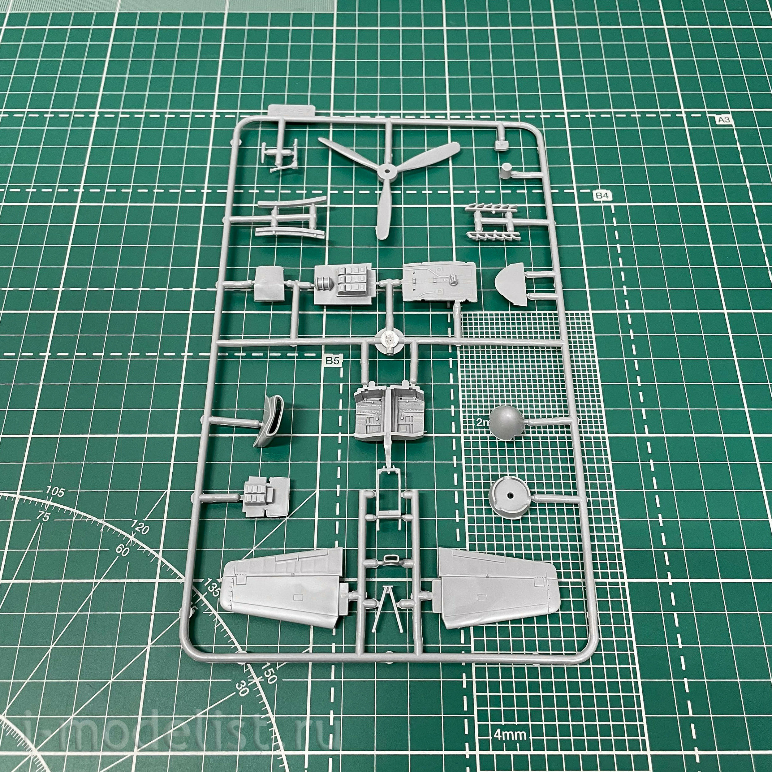 48161 ICM 1/48 Mustang P-51A, US air force.