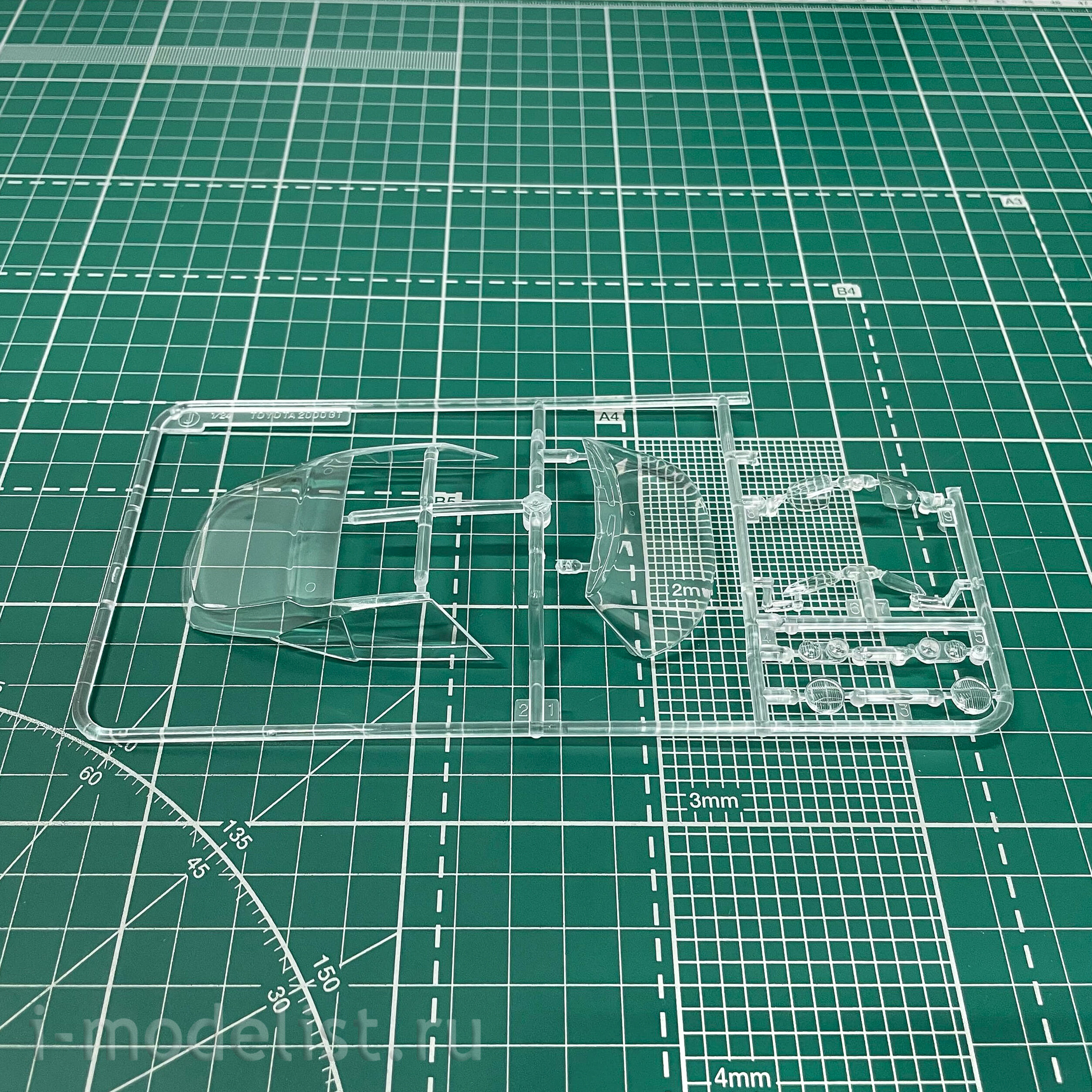 21201 Hasegawa 1/24 Toyota 2000GT Car