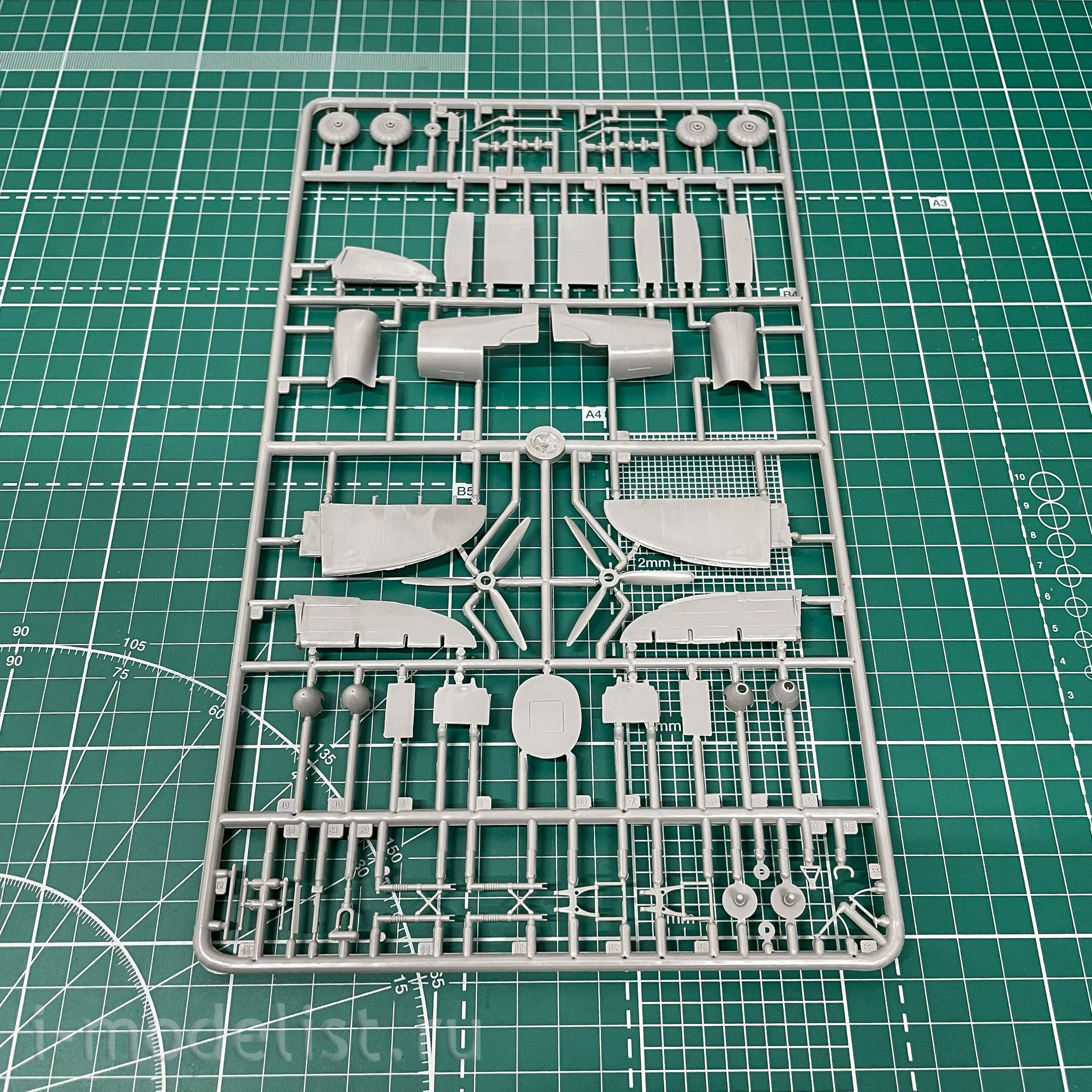 009 Roden 1/72 Heinkel he-111C Aircraft