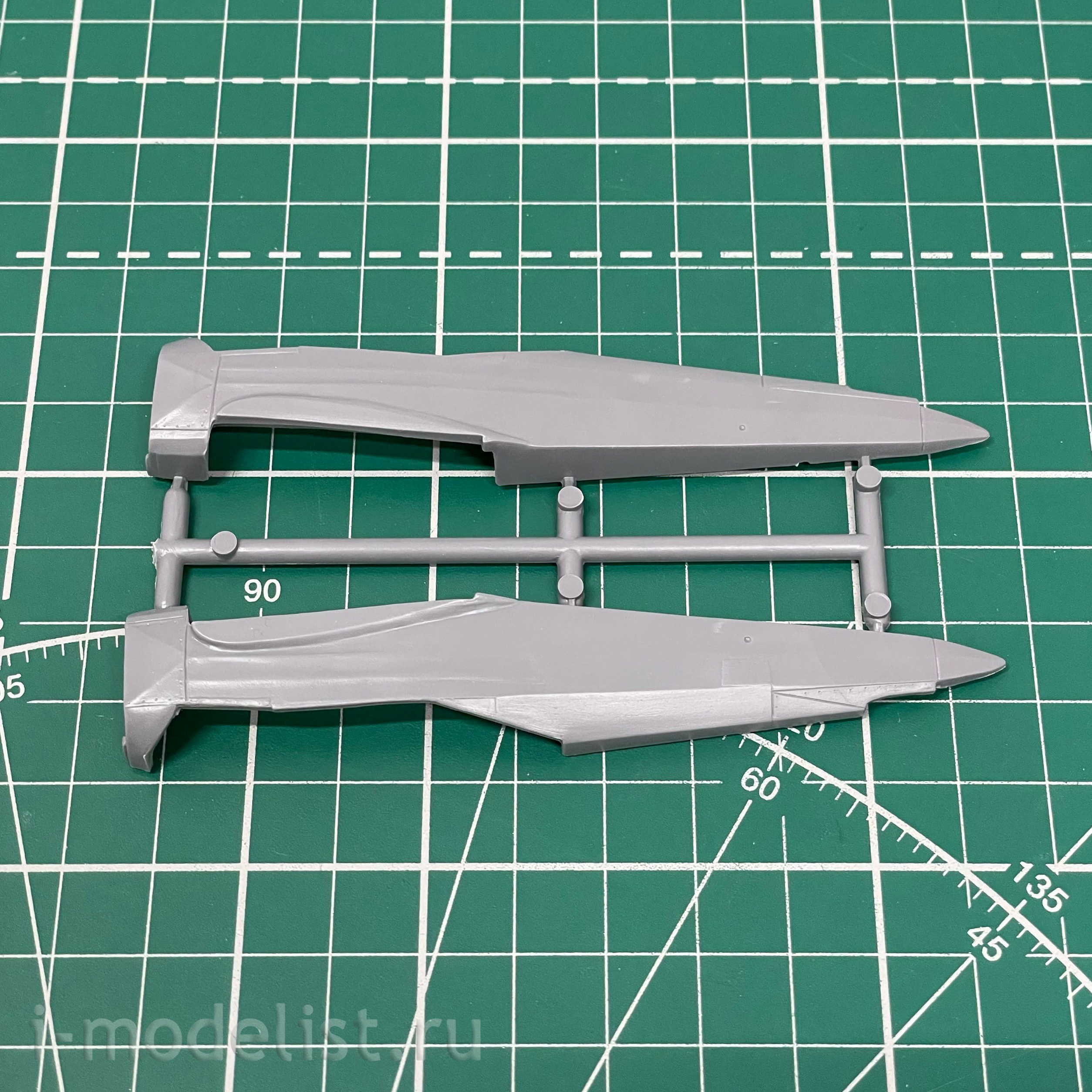 KPM0129 Kovozavody Prostejov 1/72 Aircraft Z-37A-2 