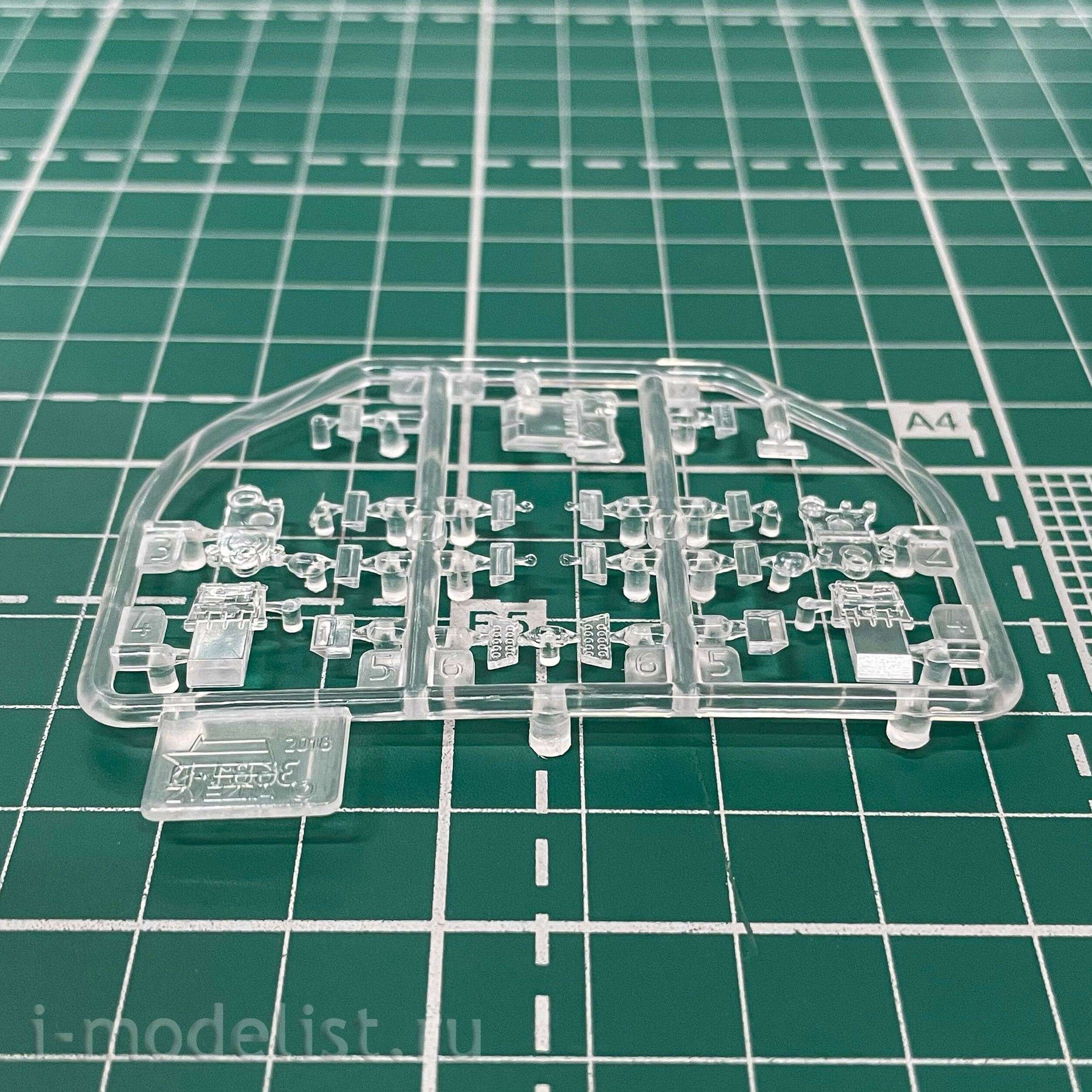 3681 Zvezda 1/35 Russian heavy infantry fighting vehicle TBMP T-15 