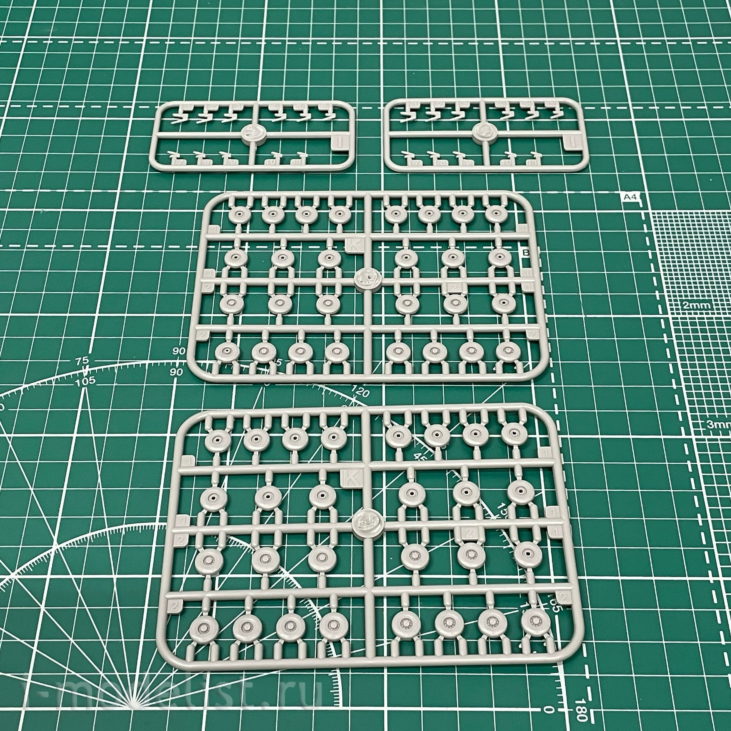 332 Roden 1/144 C-5M Super Galaxy Aircraft