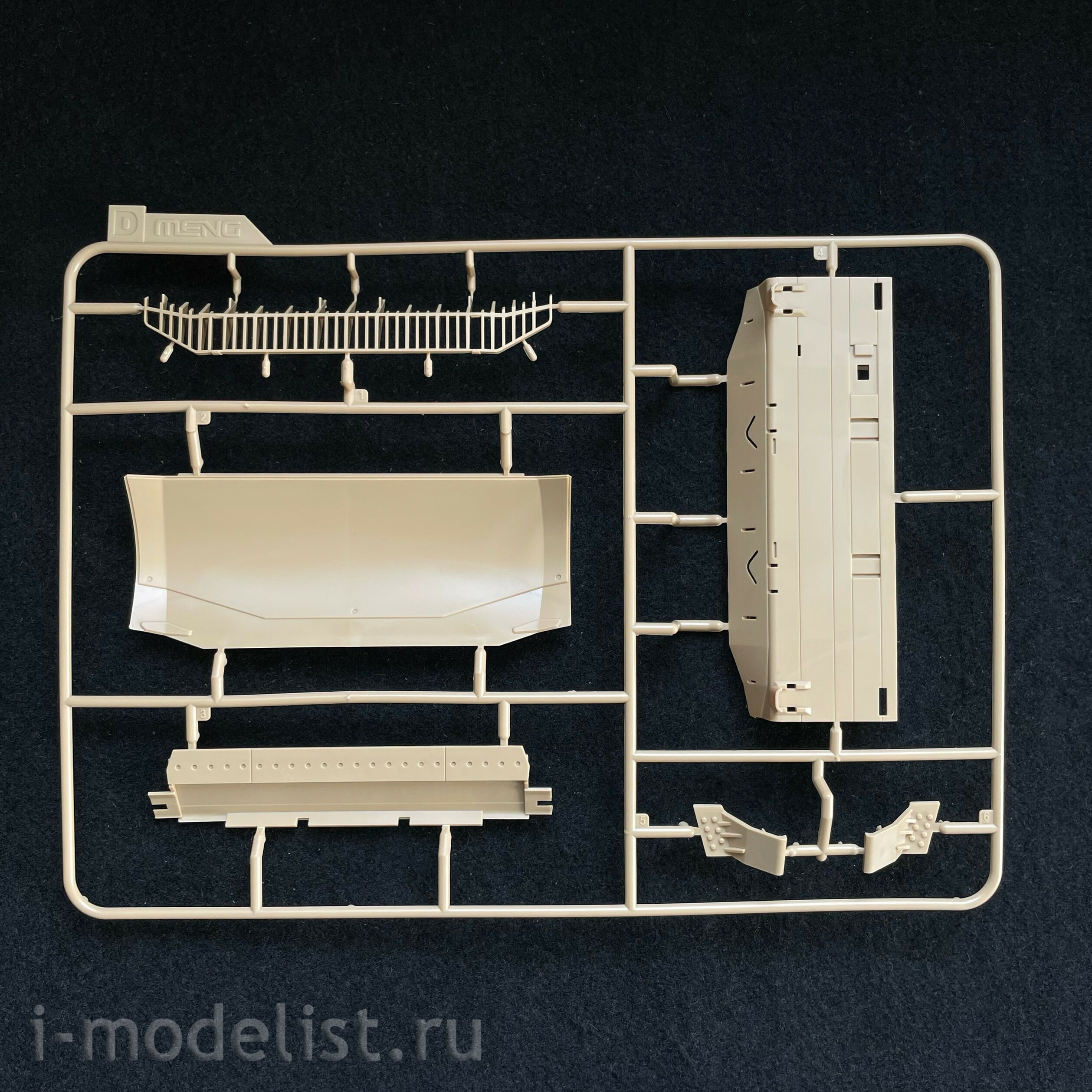 SS-002 Meng 1/35 D9R “DOOBI” Armored Bulldozer