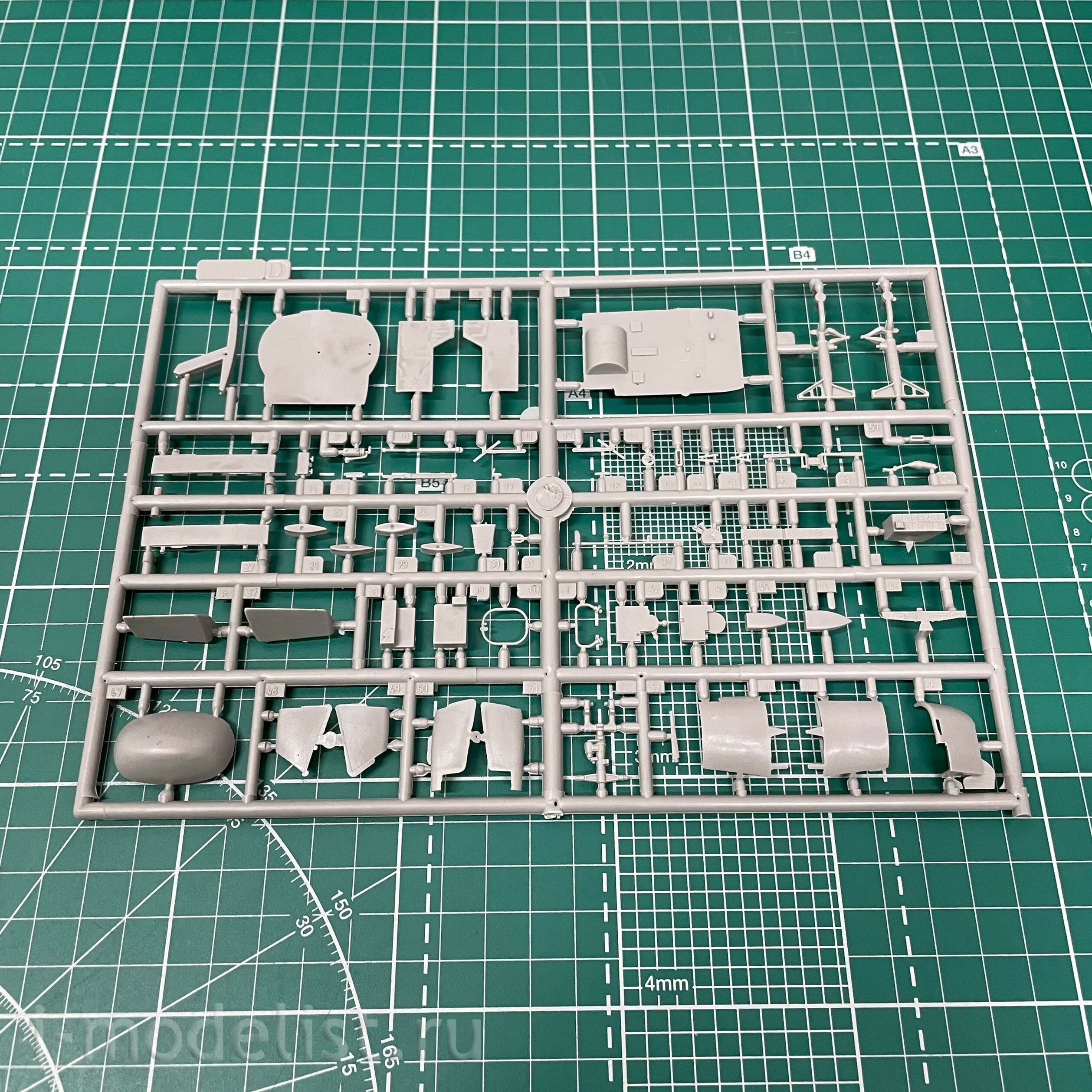 437 Roden 1/48 Grumman OV-1C Mohawk Aircraft