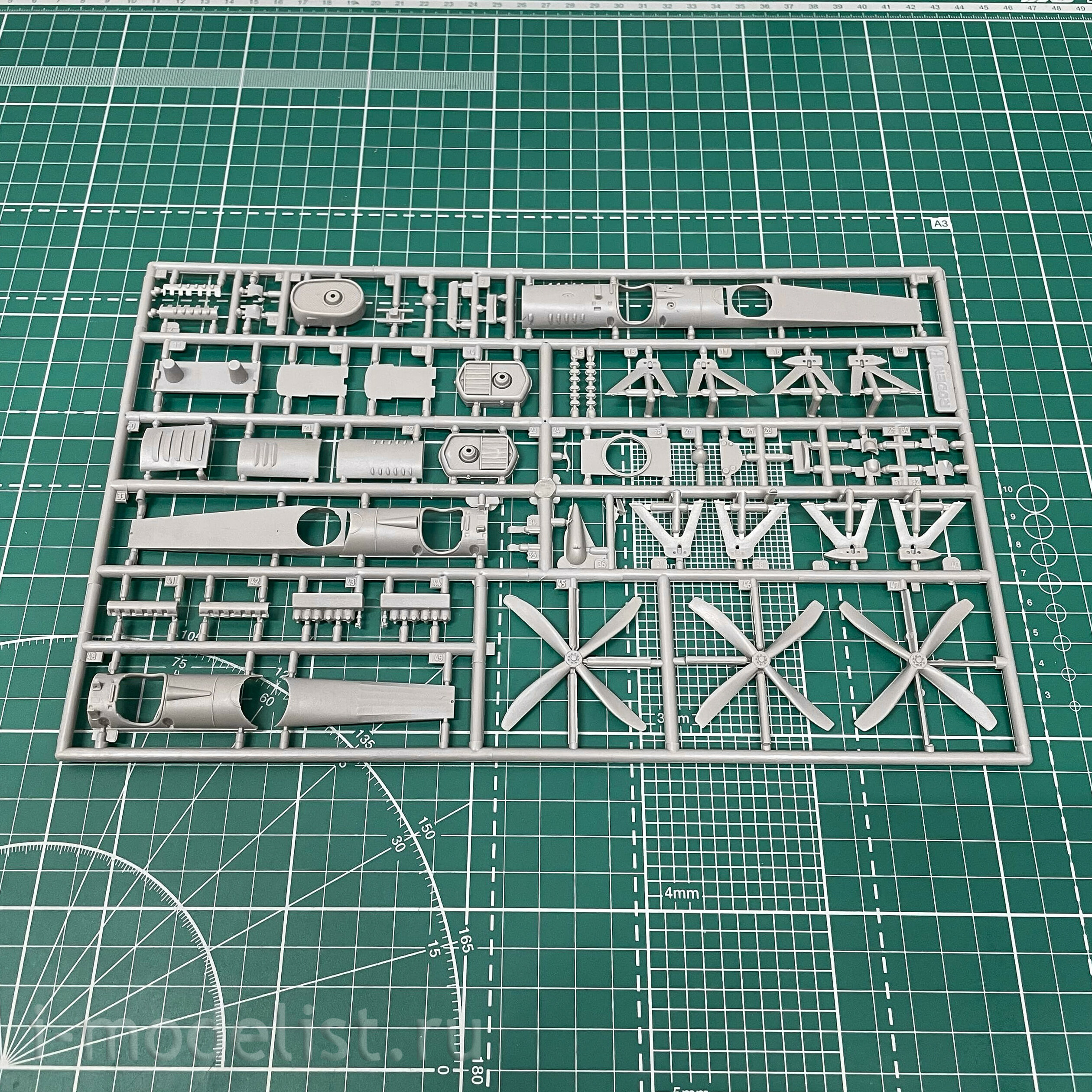 422 Roden 1/48 De Havilland D. H. 4 (EAGLE)