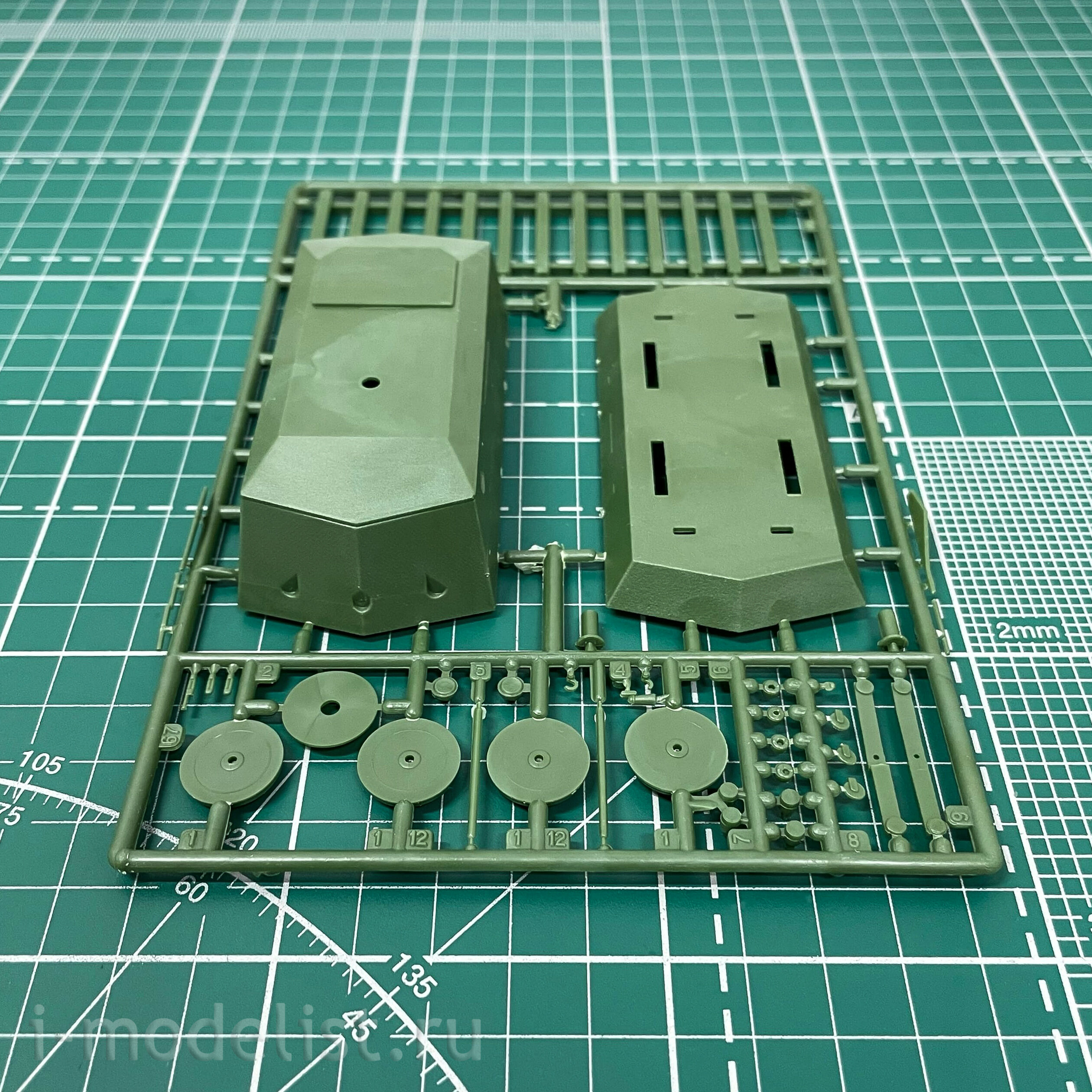 638 UM 1/72 BDT armored Rubber