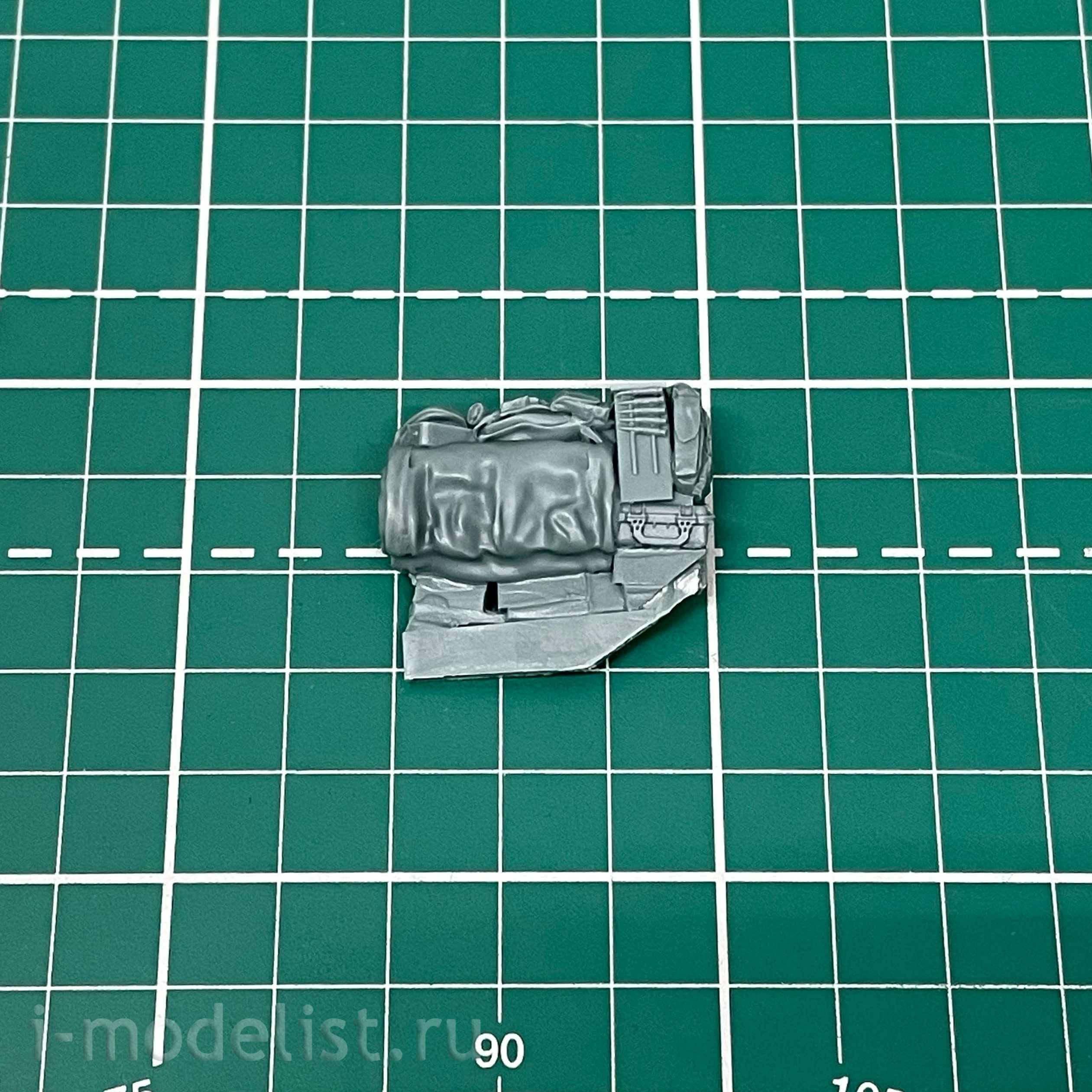 UP-35010 RPG-MODEL 1/35 Rolled-up ammunition of Russian Soldiers Type A (resin)