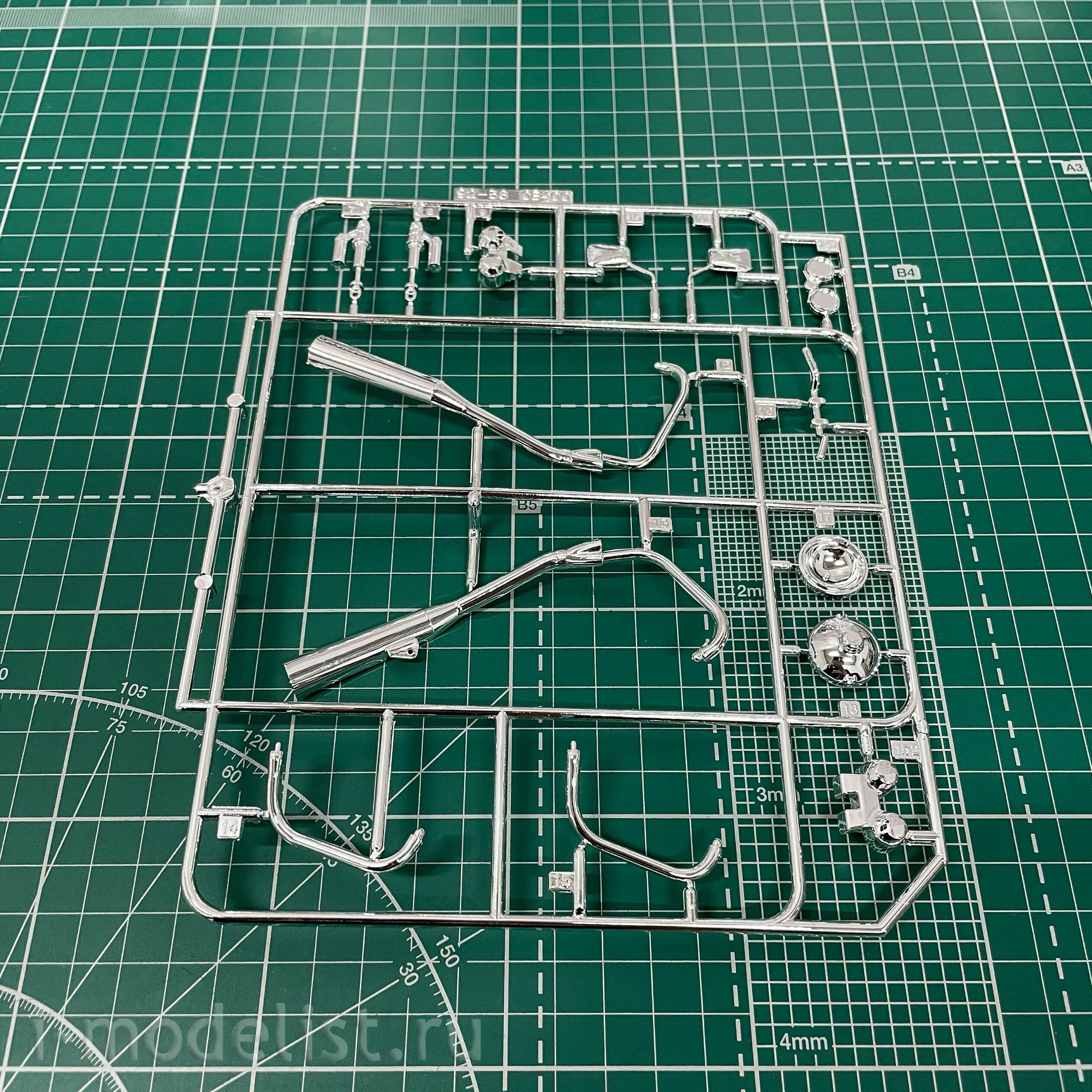 06384 Aoshima 1/12 Motorcycle Honda CB400 Super Four NC31 '92