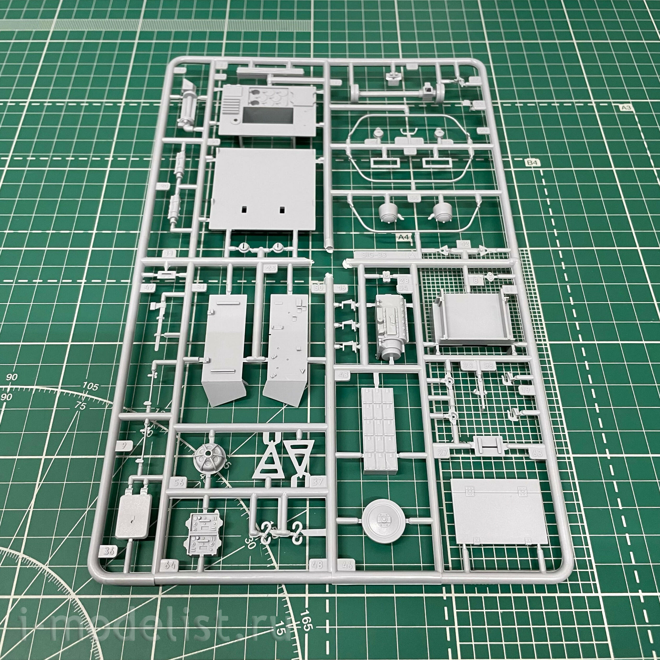 303521 Model 1/35 German self-propelled gun Sturmpanzer II bison