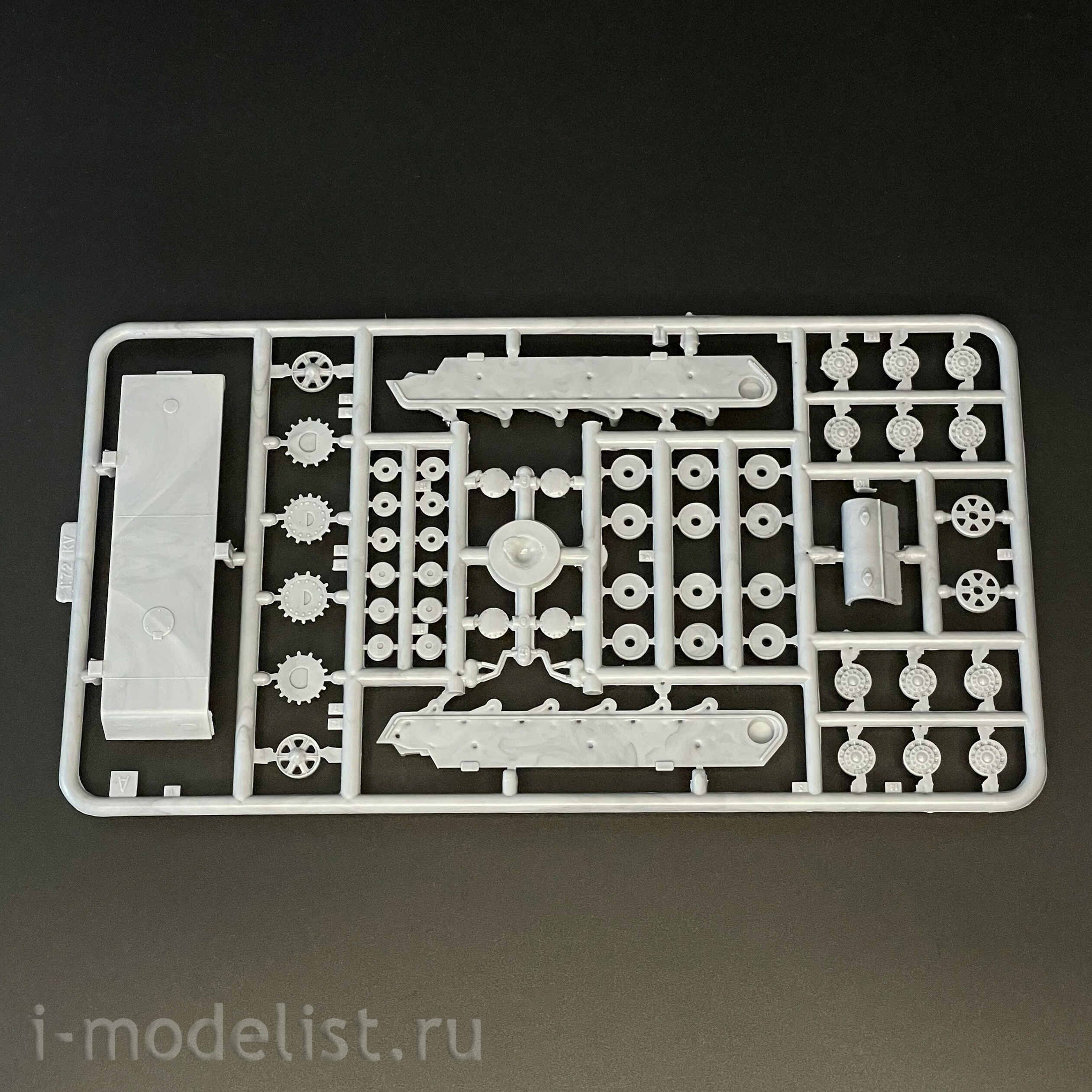 72091 PST 1/72 Тяжелый танк Pz.Kpfw.753(r ) E