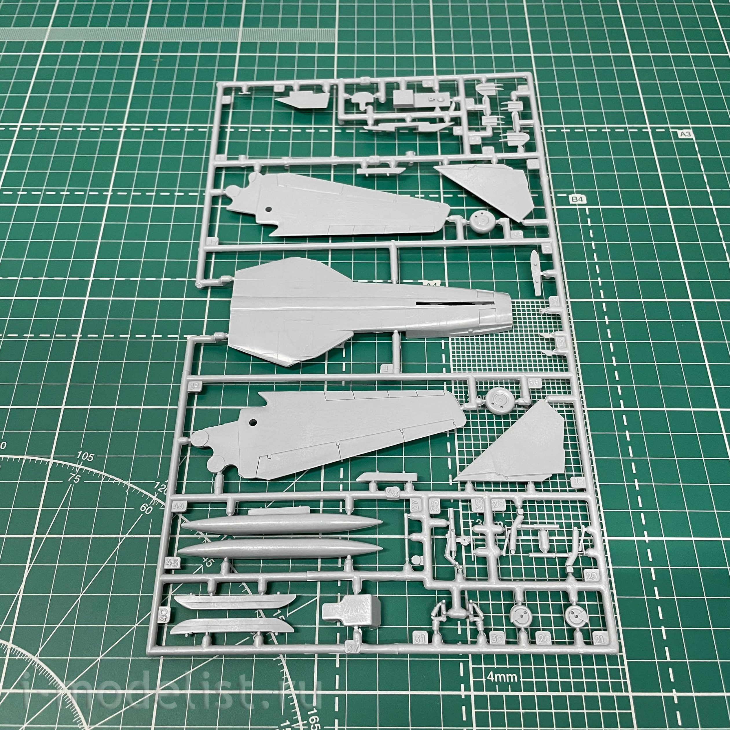 7218 1/72 Zvezda MiG-23MLD