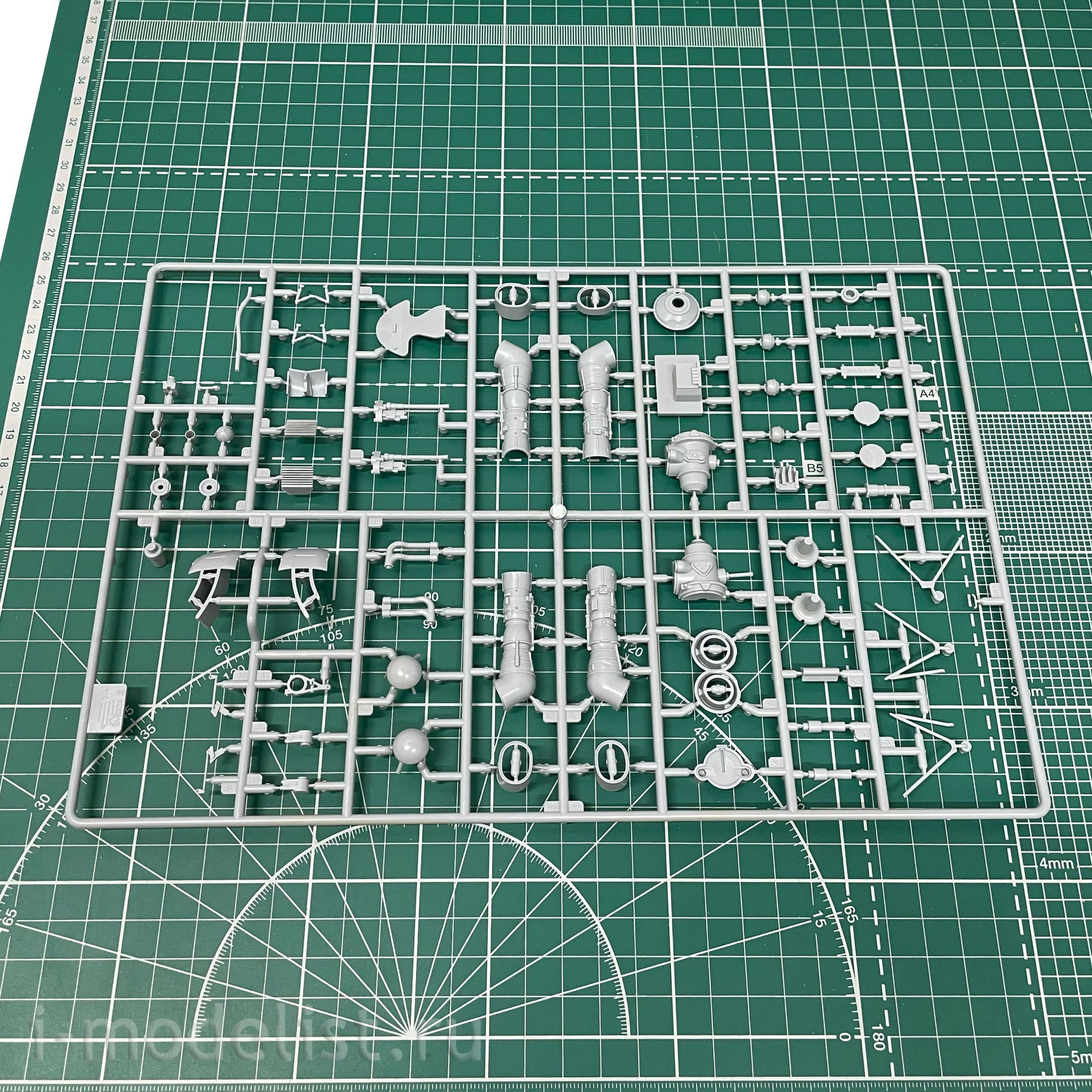 4823A Zvezda 1/48 Soviet attack helicopter