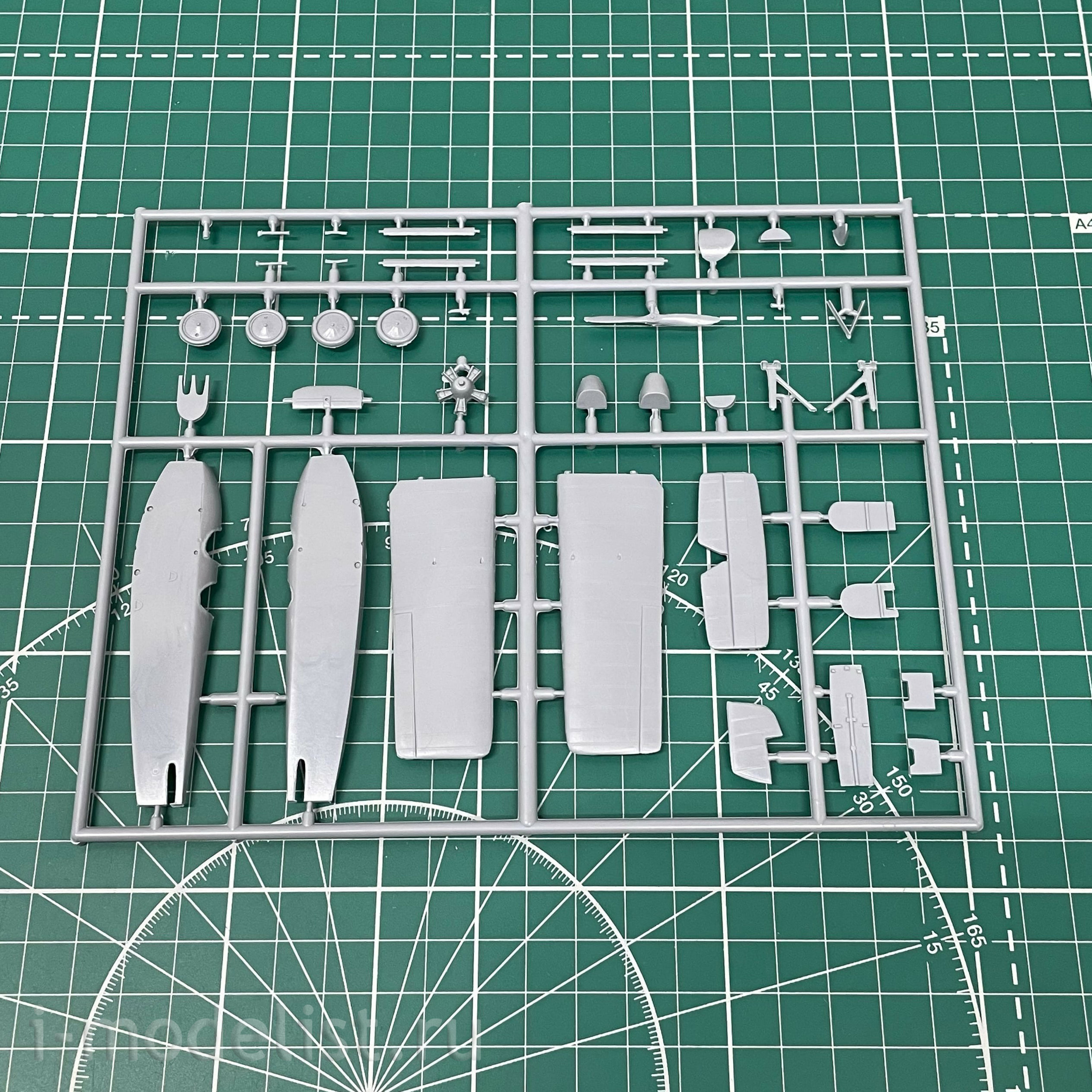 KPM0078 Kovozavody Prostejov 1/72 aircraft Avia B. 11 