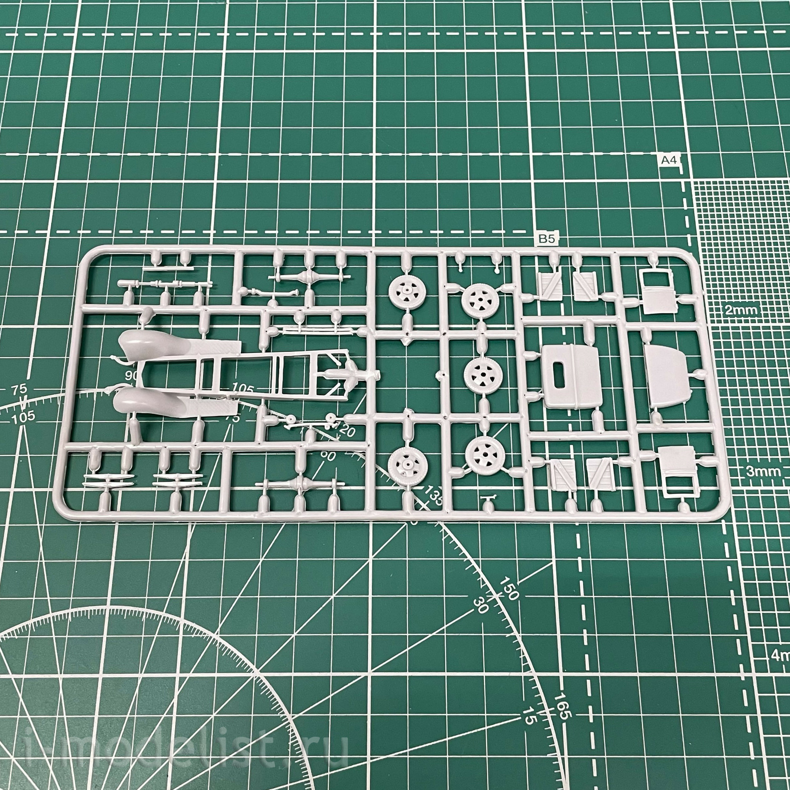 72003 Zebrano 1/72 Soviet Aviation radio station RSB-F