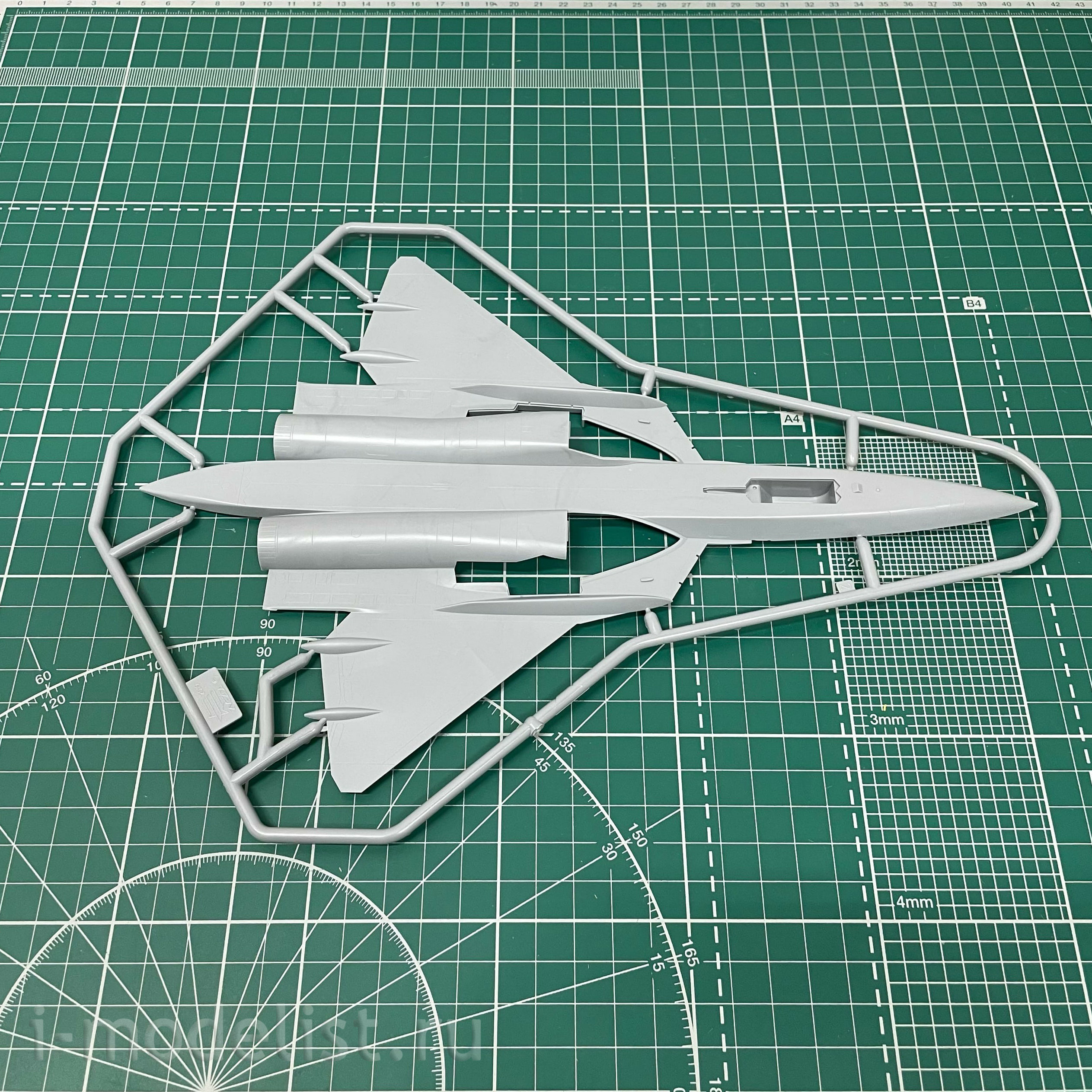 7319 Zvezda 1/72The fifth-generation Russian multifunctional fighter Su-57