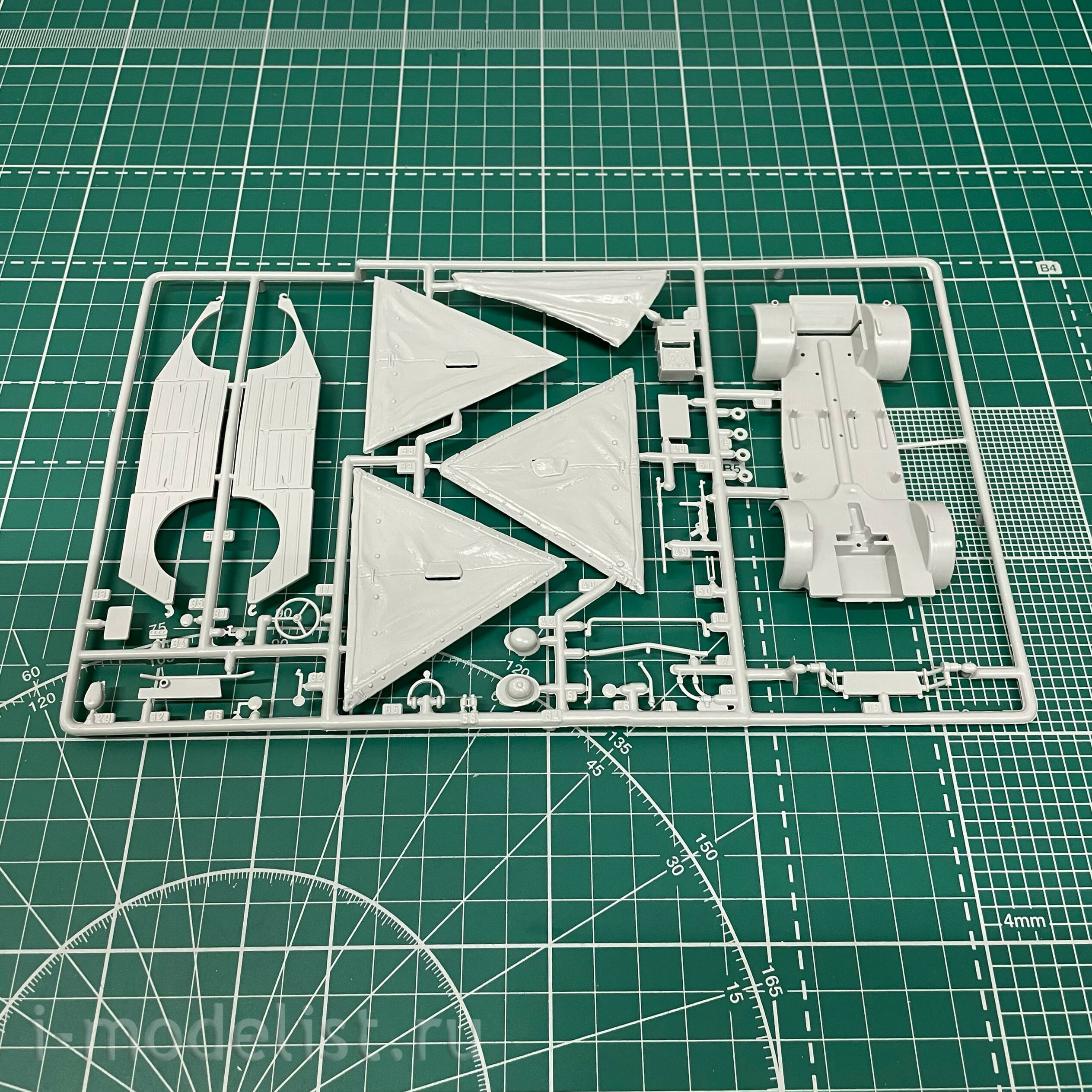 03253 Revell 1/35 German all-terrain vehicle 