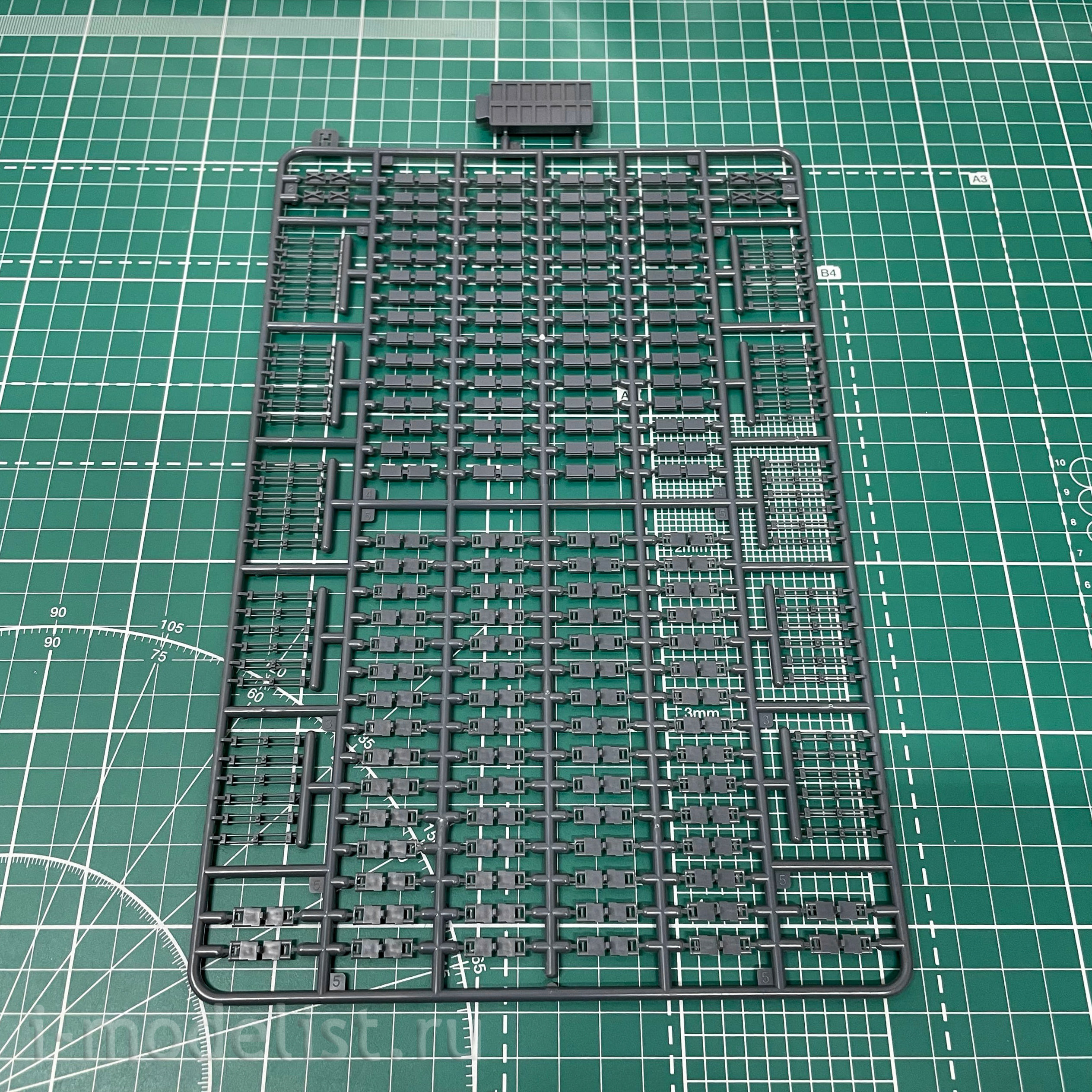 RM-5076 Rye Field Model 1/35 Canadian Leopard 2A6M CAN with working tracks