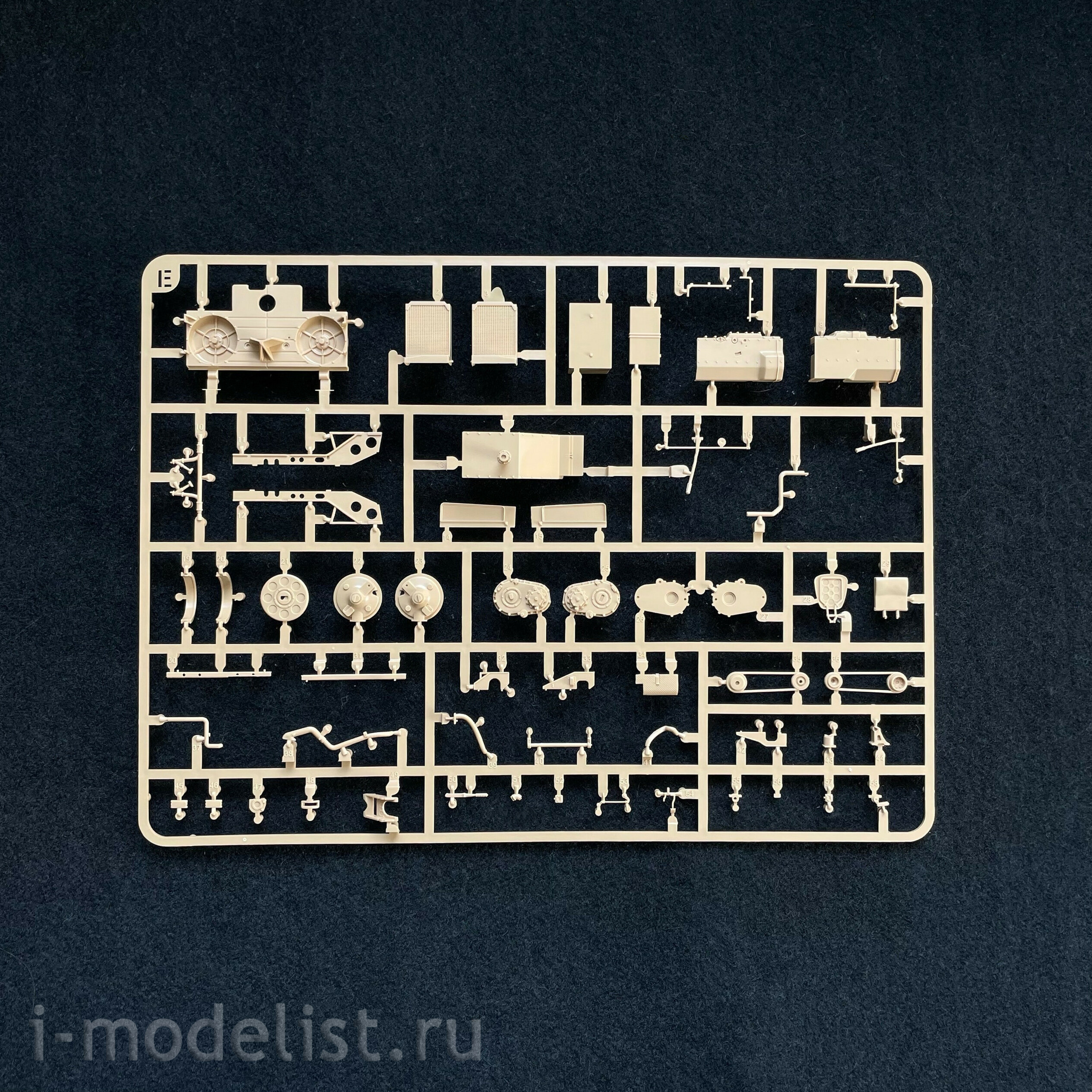 RM-5088 Rye Field Model 1/35 ACS StuH42 & StuG.III Ausf.G, late (full interior)