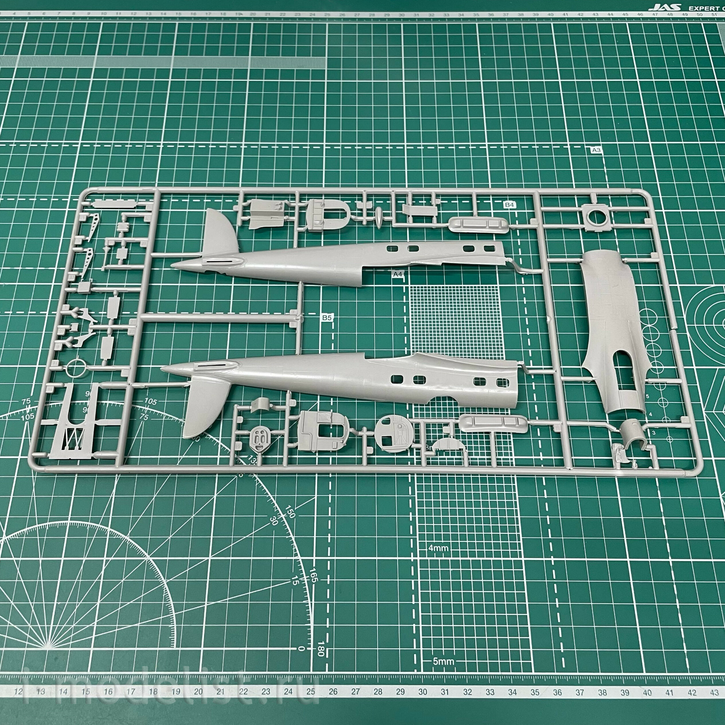 027 Roden 1/72 Heinkel 111e Aircraft