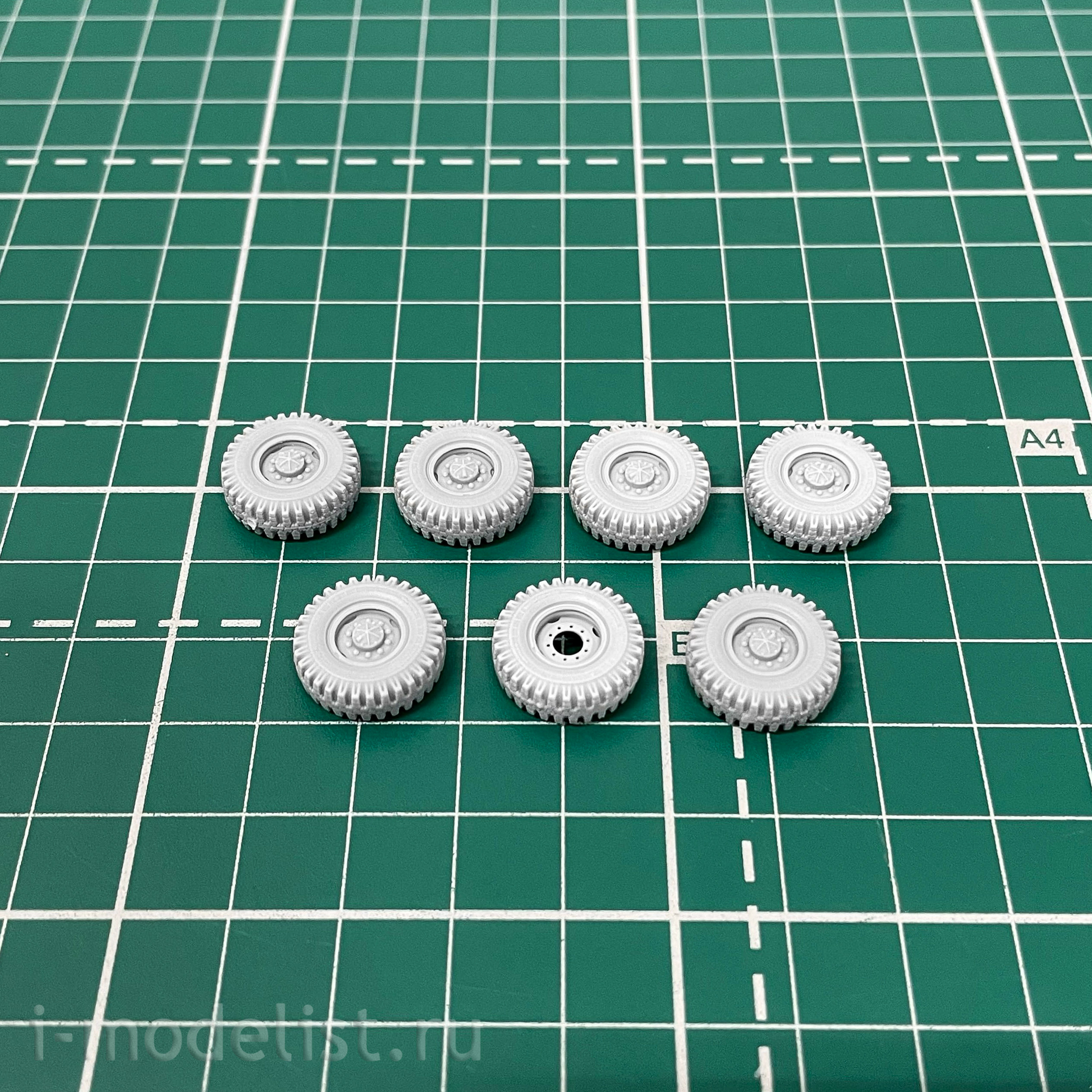 f72168 SG Modeling 1/72 Set of wheels for U-4320/377N (O-47)