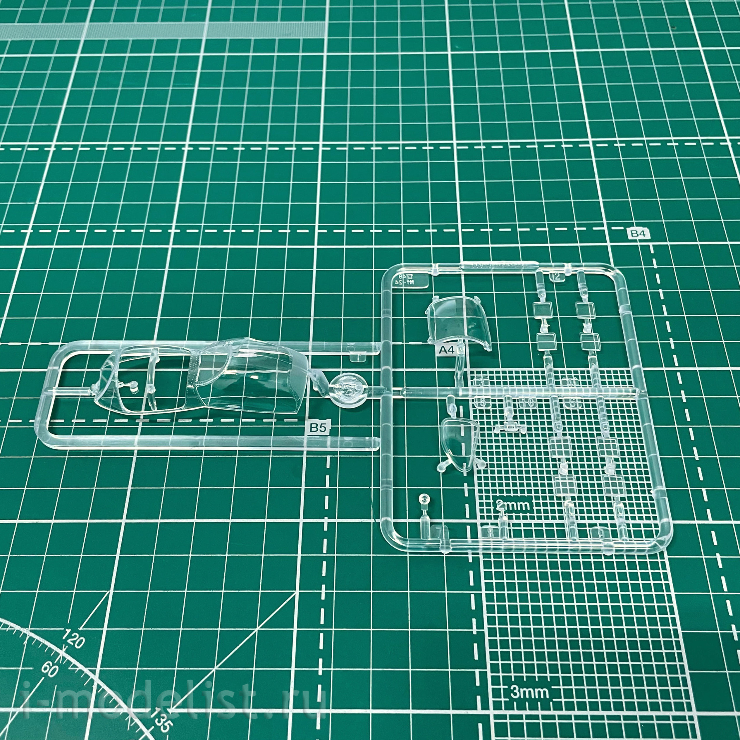 05812 Trumpeter 1/48 Helicopter Mi-24D 