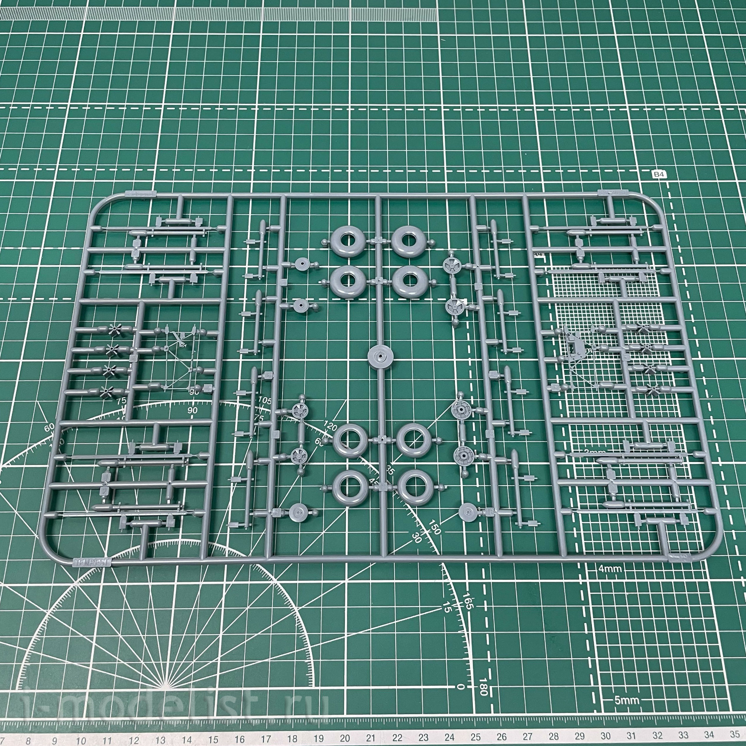 82182 Eduard 1/48 Aircraft Z-226MS Trenér