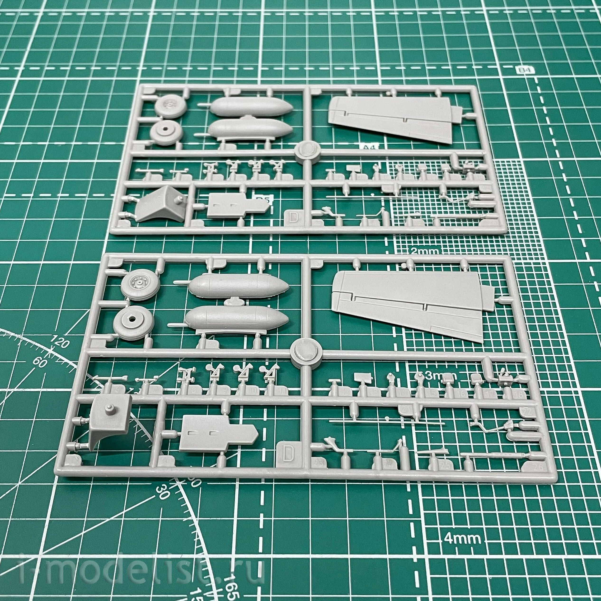 450 Roden 1/48 T-28D Trojan 