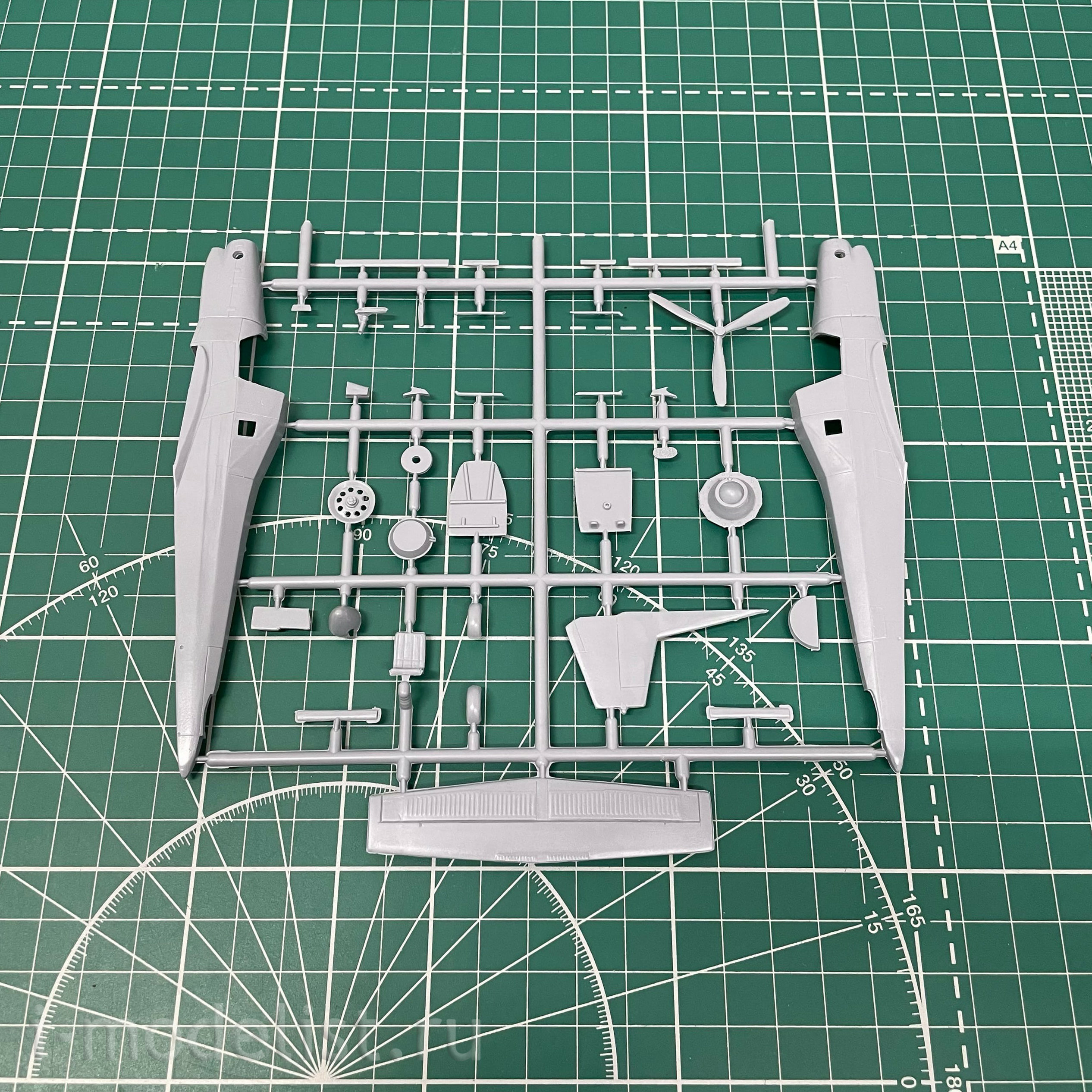 KPM0146 Kovozavody Prostejov 1/72 Z-37TM “Turbo Military”