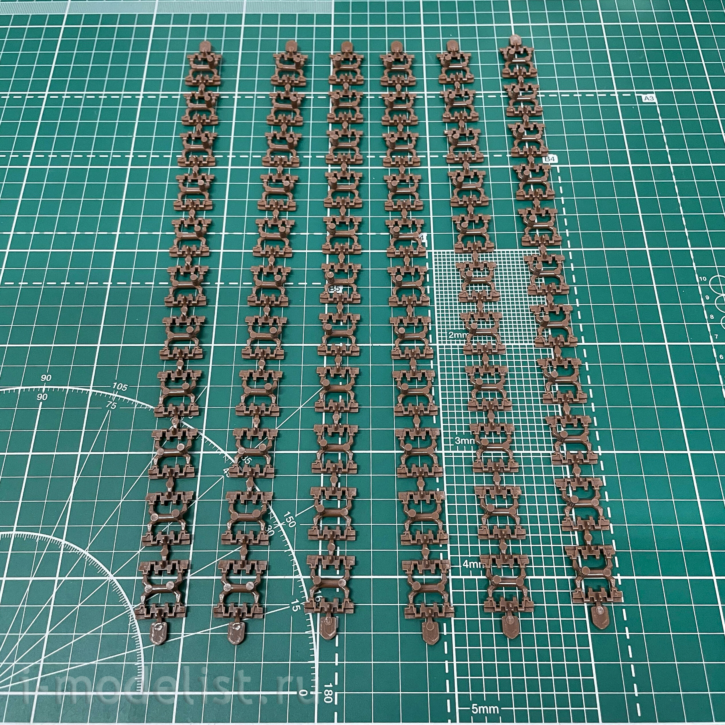 35A033 Amusing Hobby 1/35 ELEFANT Self-propelled gun (interior + zimmerite)