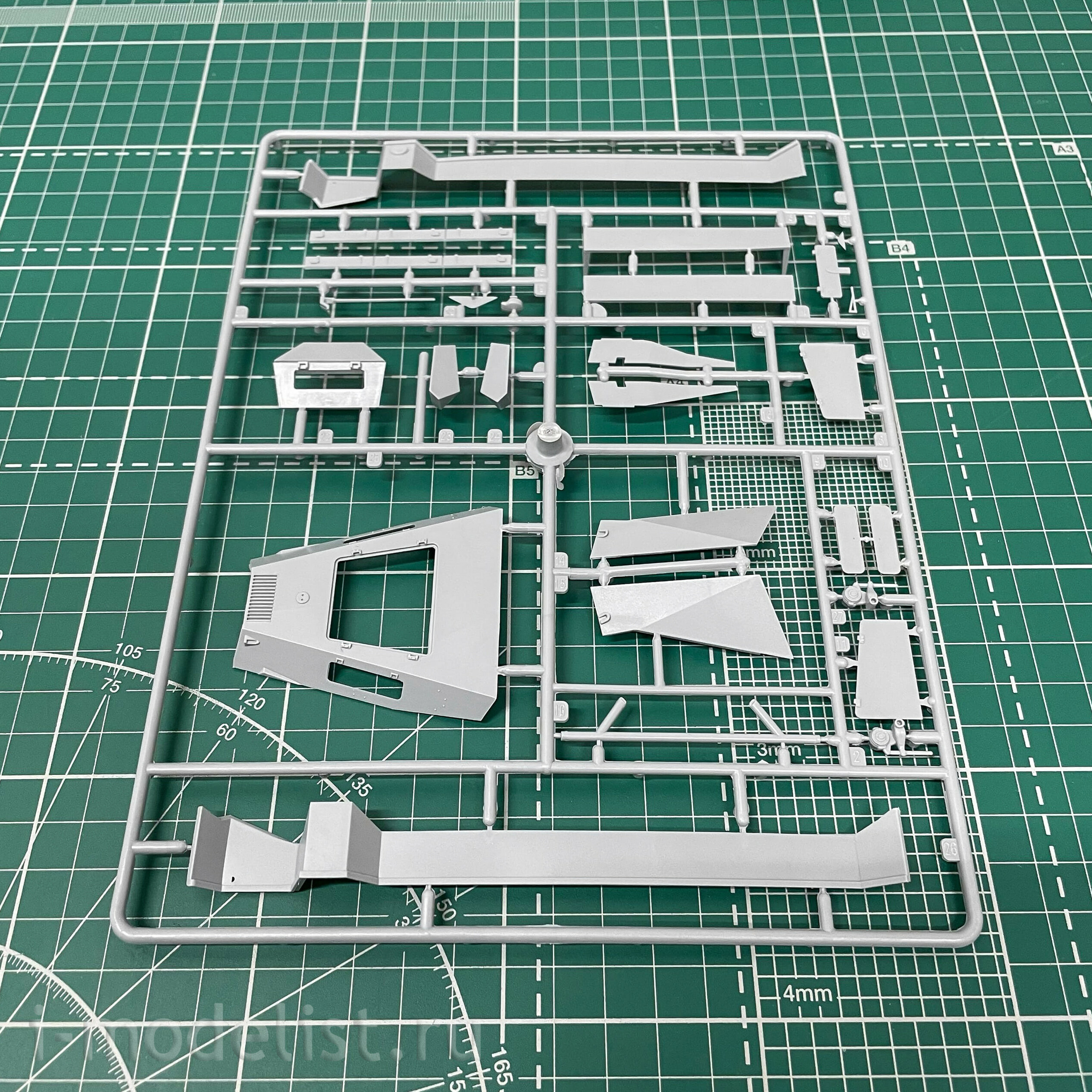 1/35 Zvezda 3572 Hanomag Ausf. B